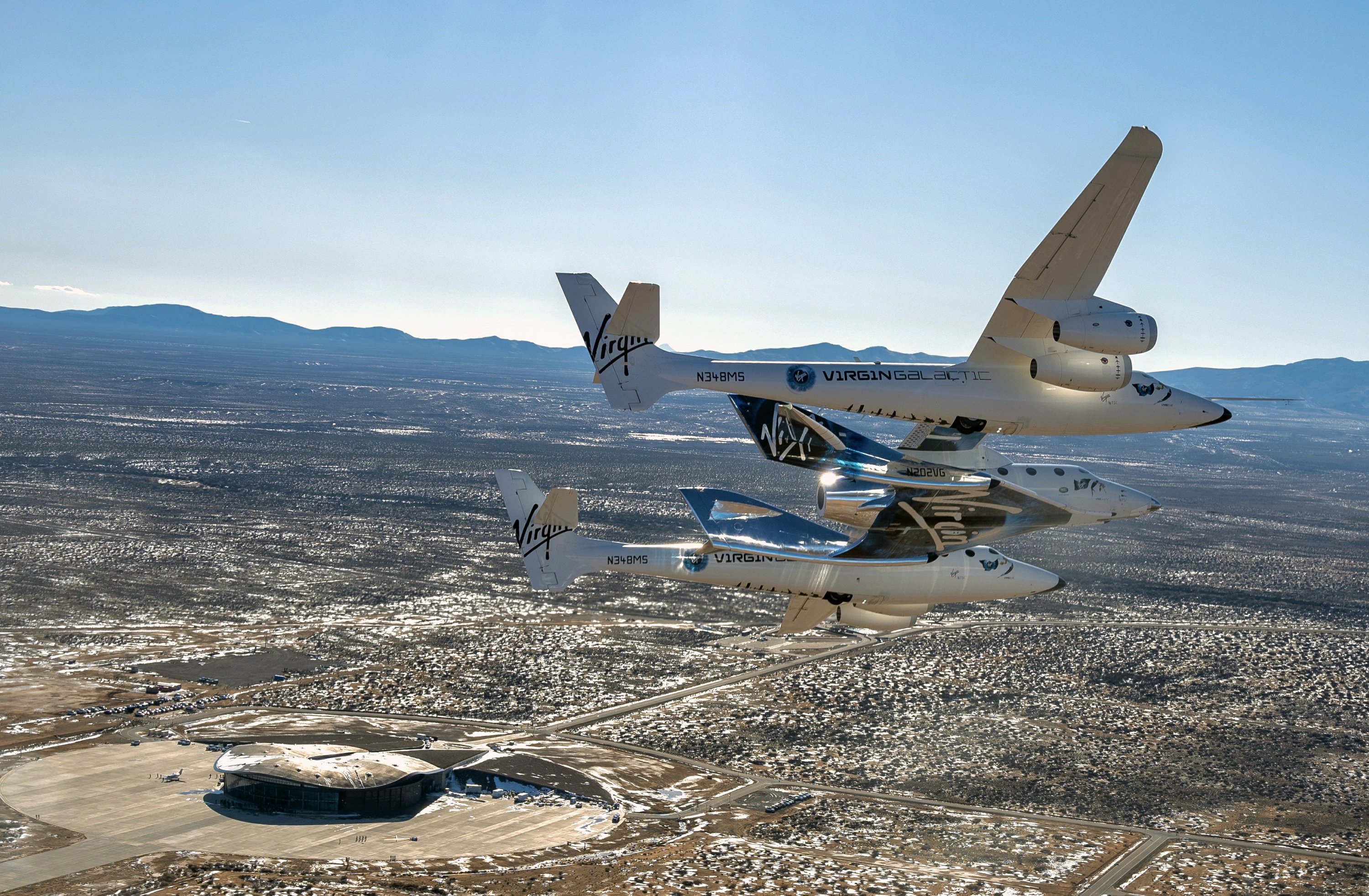 Virgin Galactic spaceship arrives at new home in New Mexico