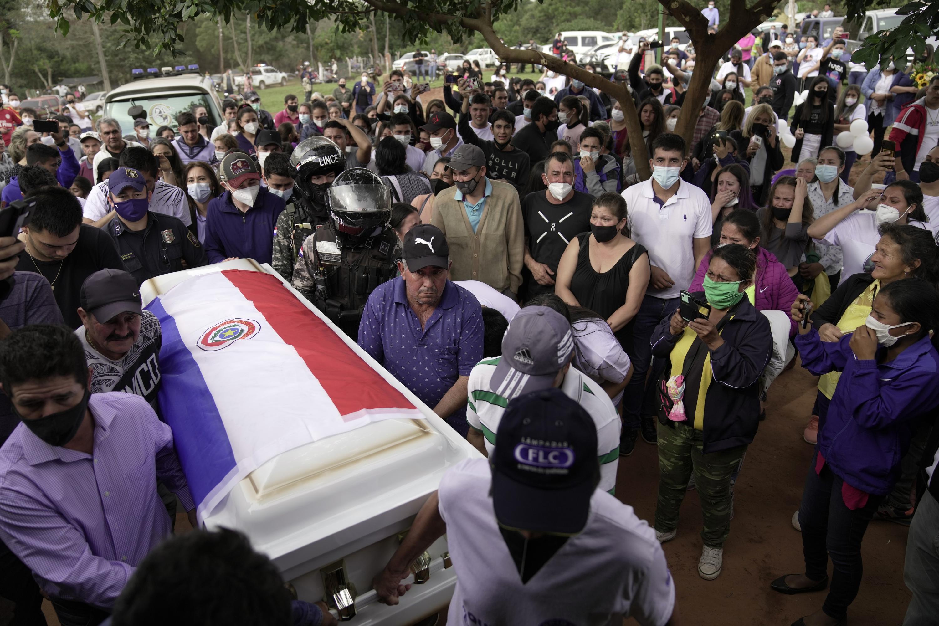 Say Her Name.' Paraguayans Make Sure Leidy Luna's Story Isn't Lost In  Surfside Ruins