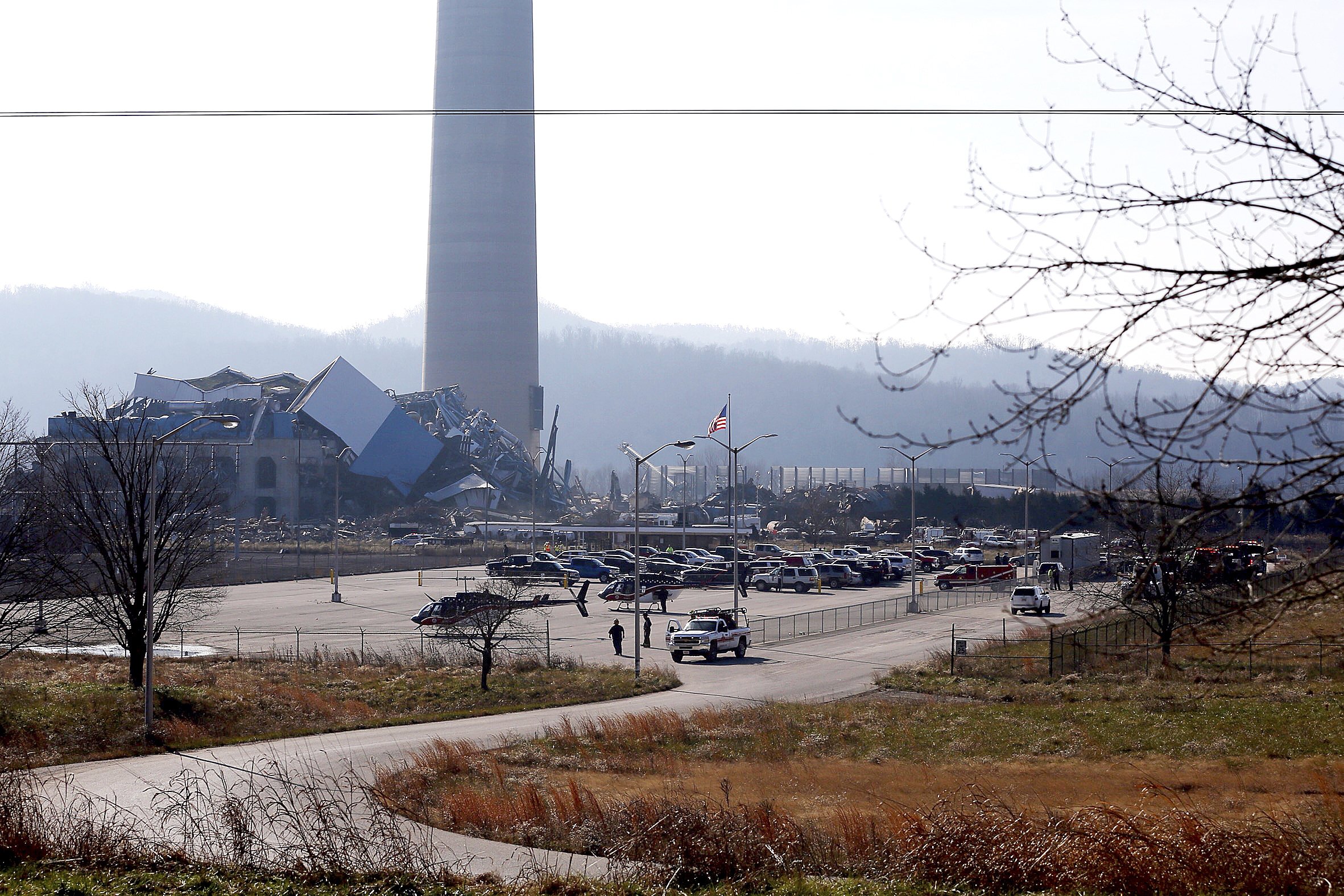 Search goes on for 2 workers after Ohio power plant collapse