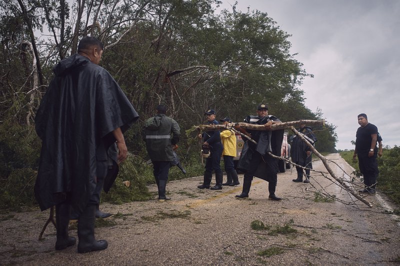 Hurricane Delta lashes Mexico's Yucatan, then heads for US