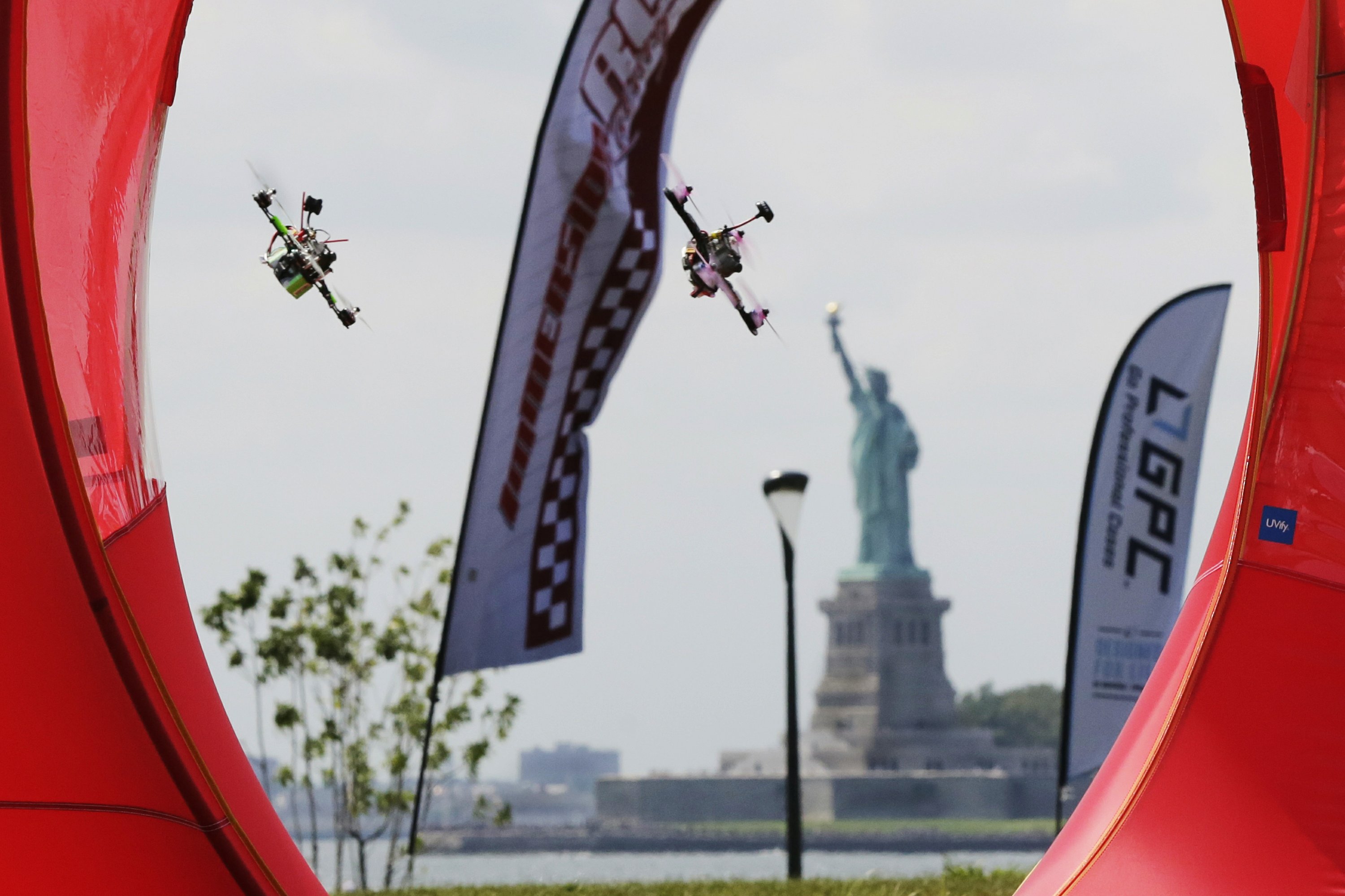 Lots of overhead on this market: bets on drone racing