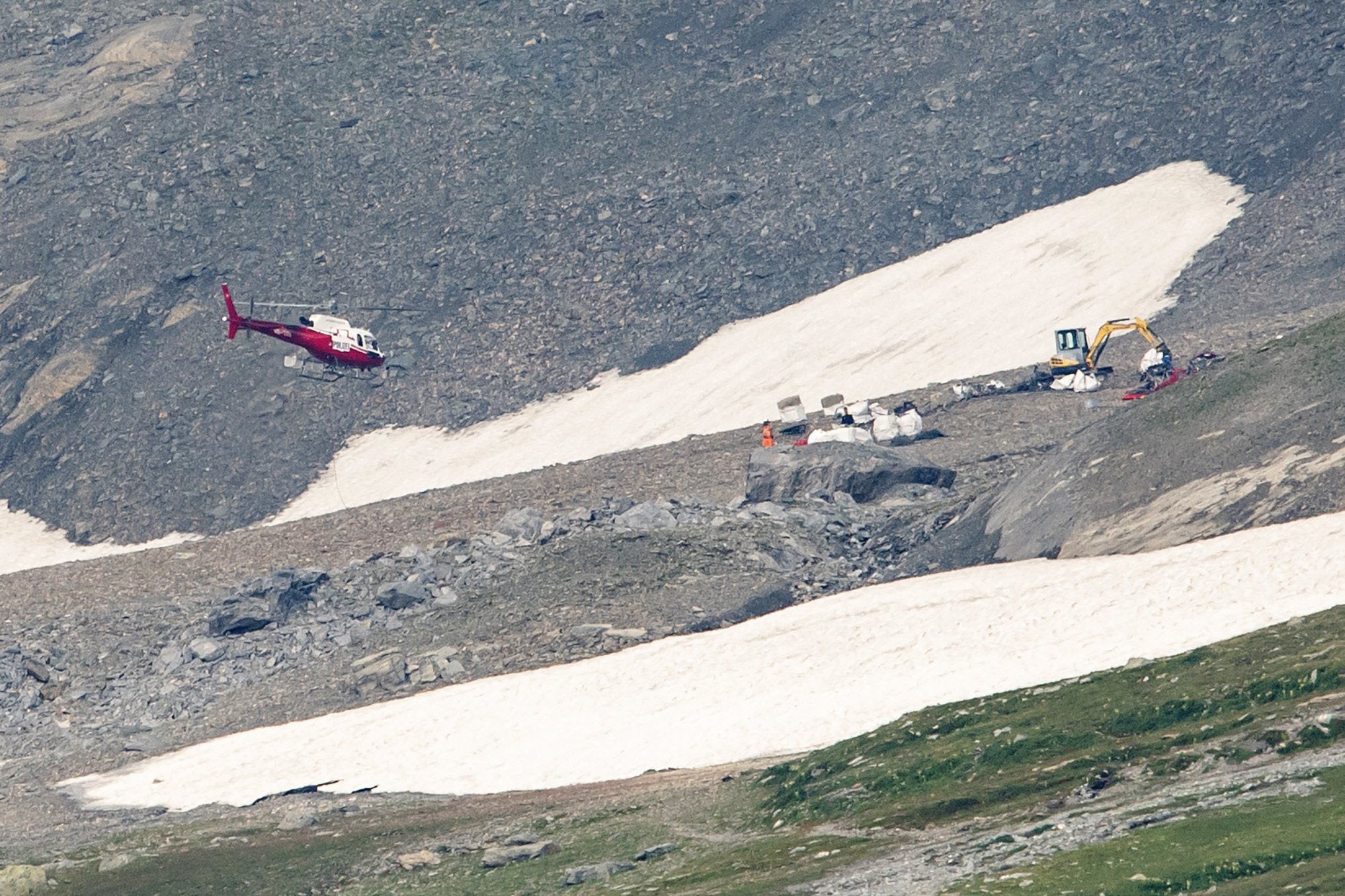 Pilots’ risky flight blamed on Swiss vintage plane crash