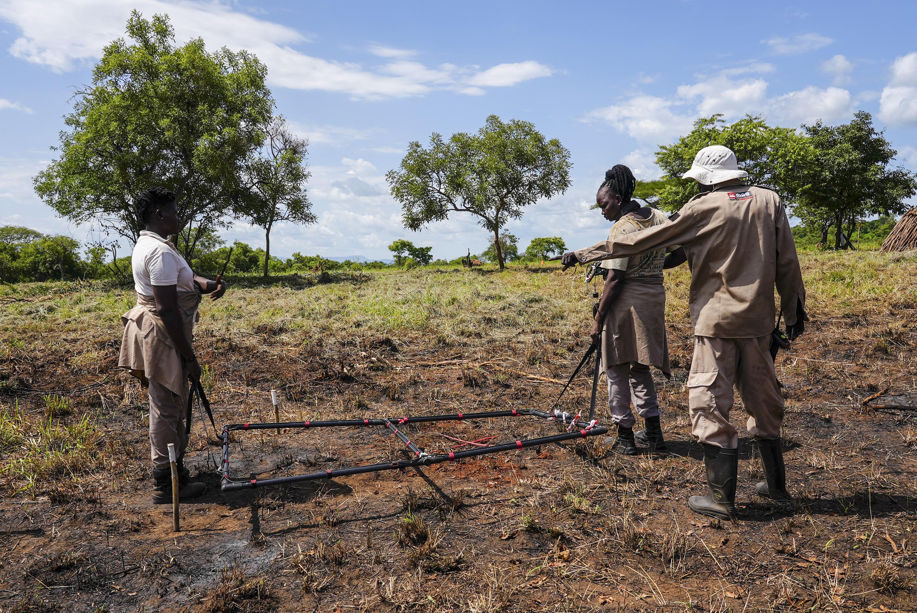 Is mine clearance more dangerous than other jobs? - Mines Action