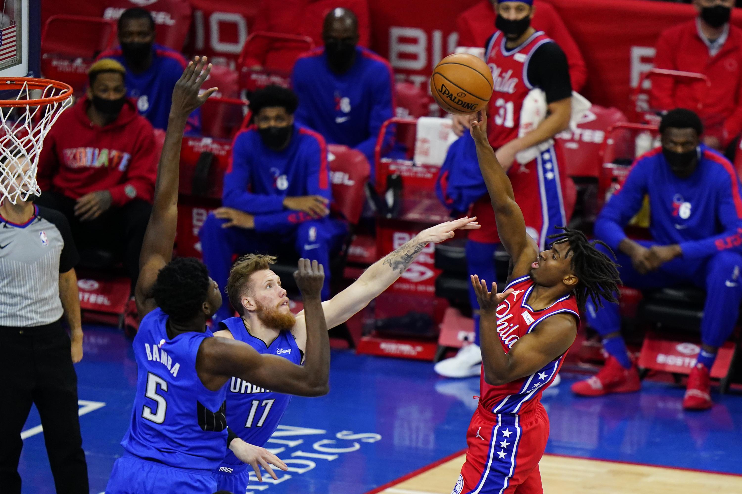 76ers wrap up Eastern title, Wizards clinch play-in spot