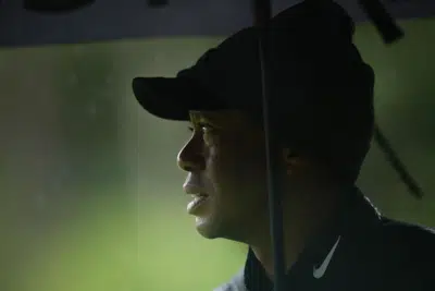 Tiger Woods en el 13er hoyo de la tercera ronda del Masters, el sábado 8 de abril de 2023, en Augusta, Georgia. (AP Foto/Matt Slocum)