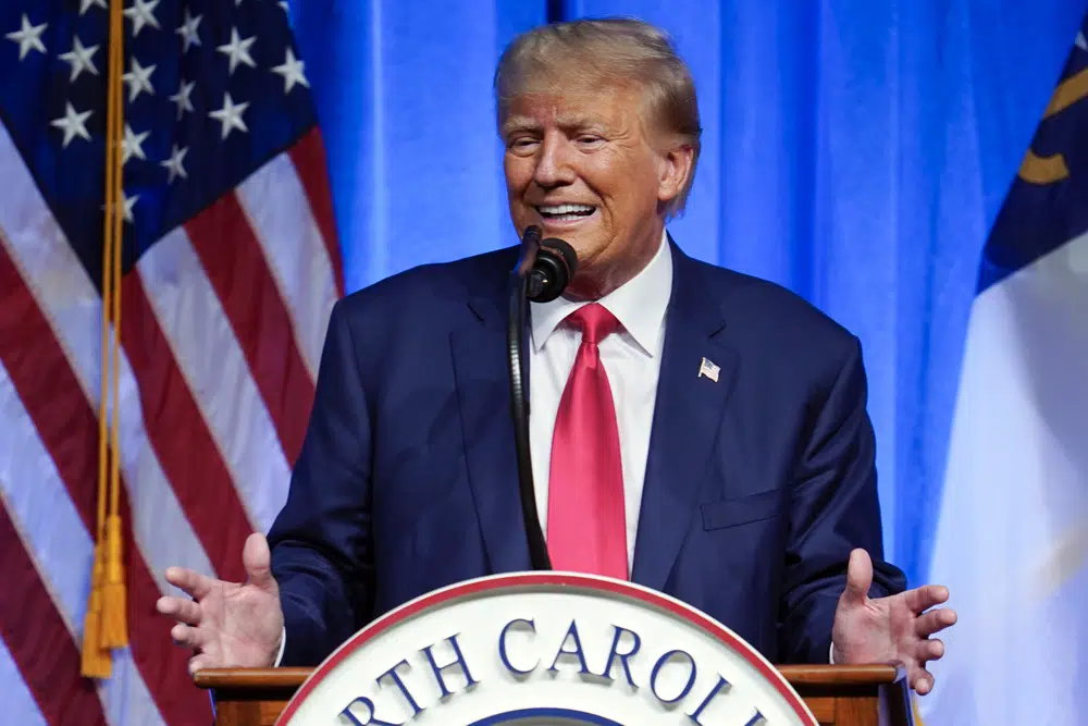 ARCHIVO - El expresidente estadounidense Donald Trump habla durante la convención del Partido Republicano en Greensboro, Carolina del Norte, el sábado 10 de junio de 2023. (AP Foto/George Walker IV, archivo)