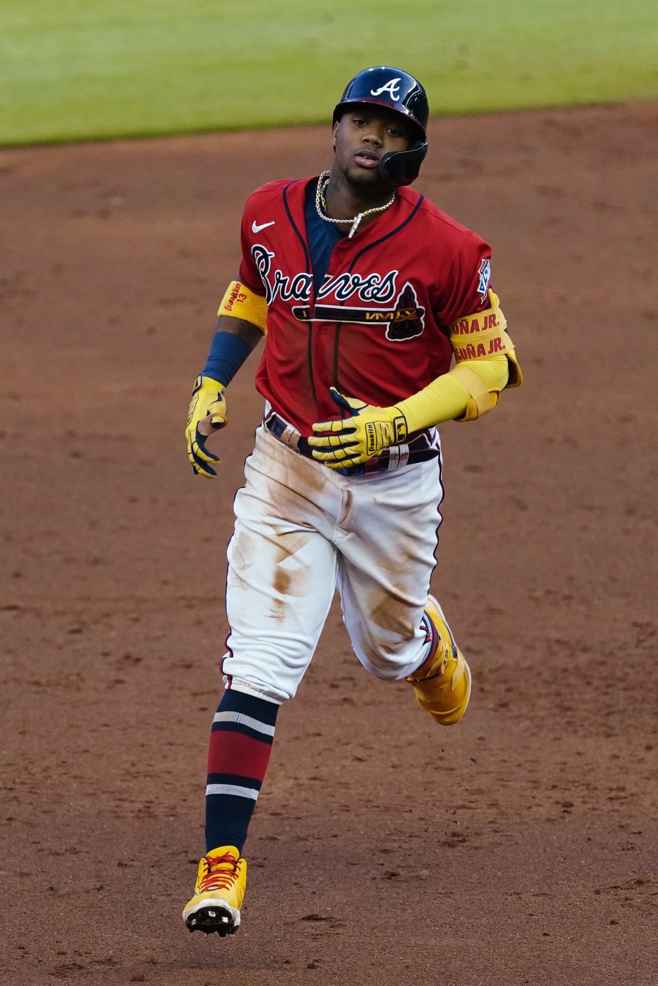 Acuña, Adrianza hit grand slams, Braves 