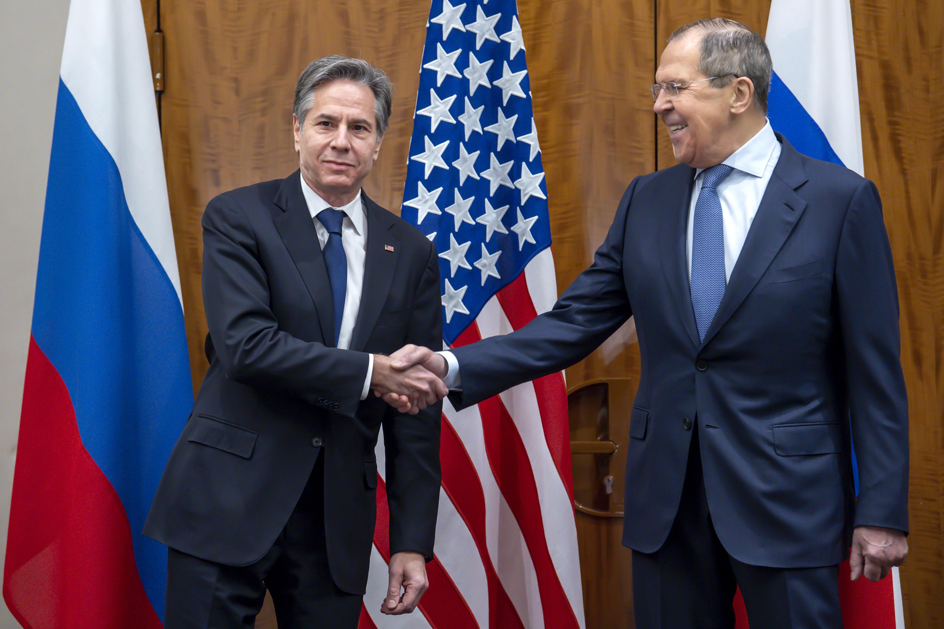 Top US, Russian envoys discuss Ukraine at 'critical moment'