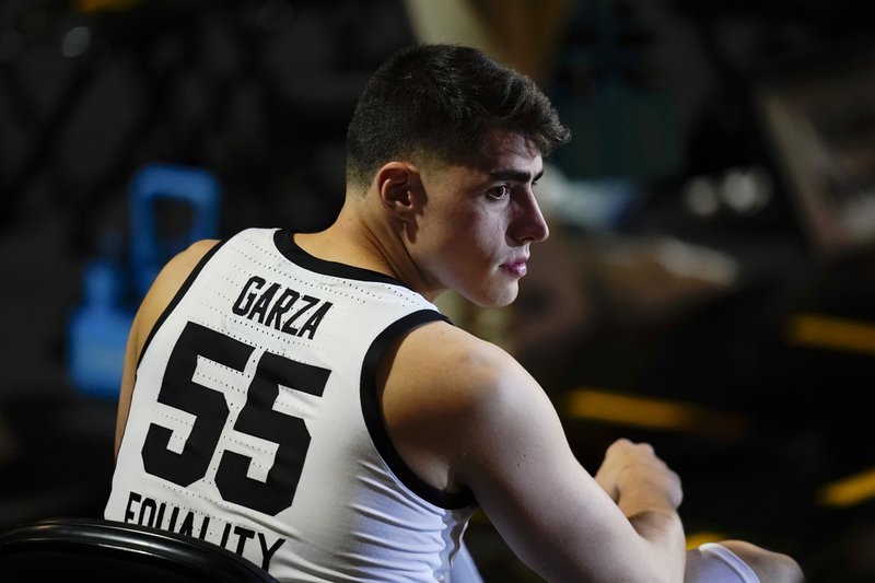 luka garza jersey