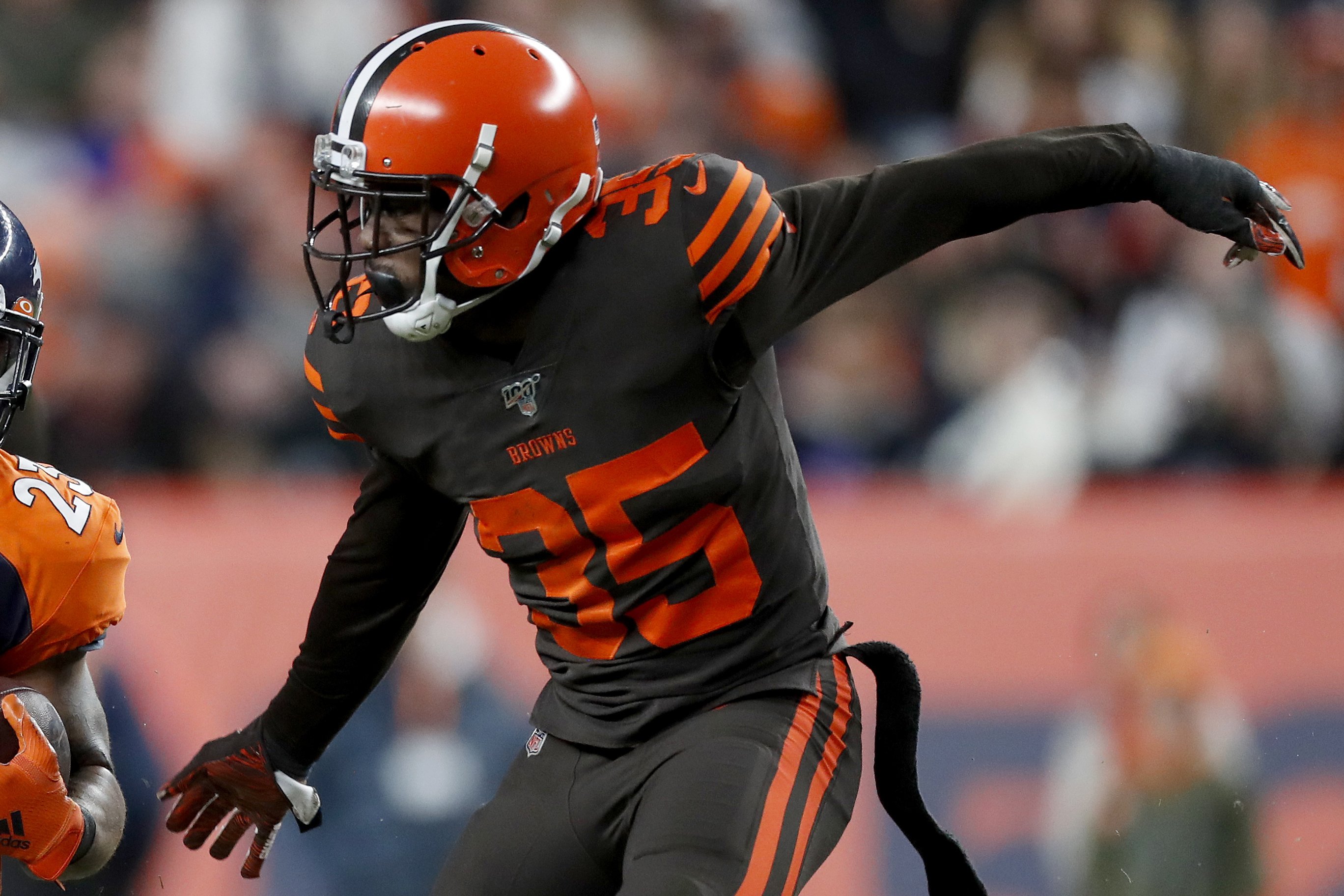 Browns Whitehead Released After Unacceptable Twitter Rant