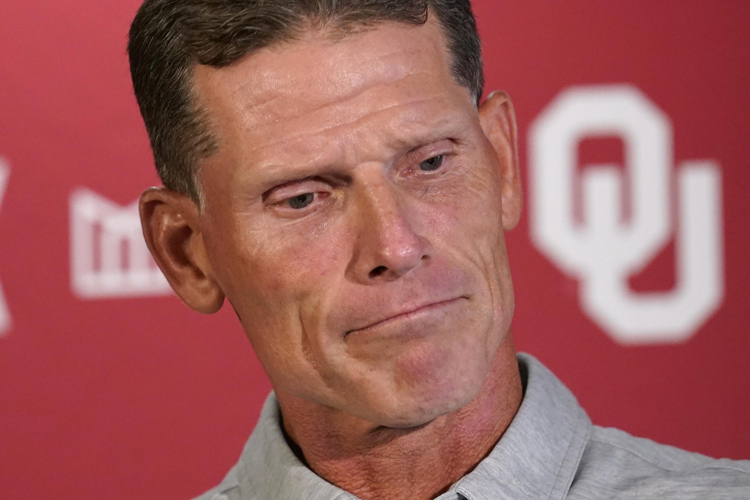 Oklahoma coach Brent Venables hits rough patch in 1st year | AP News