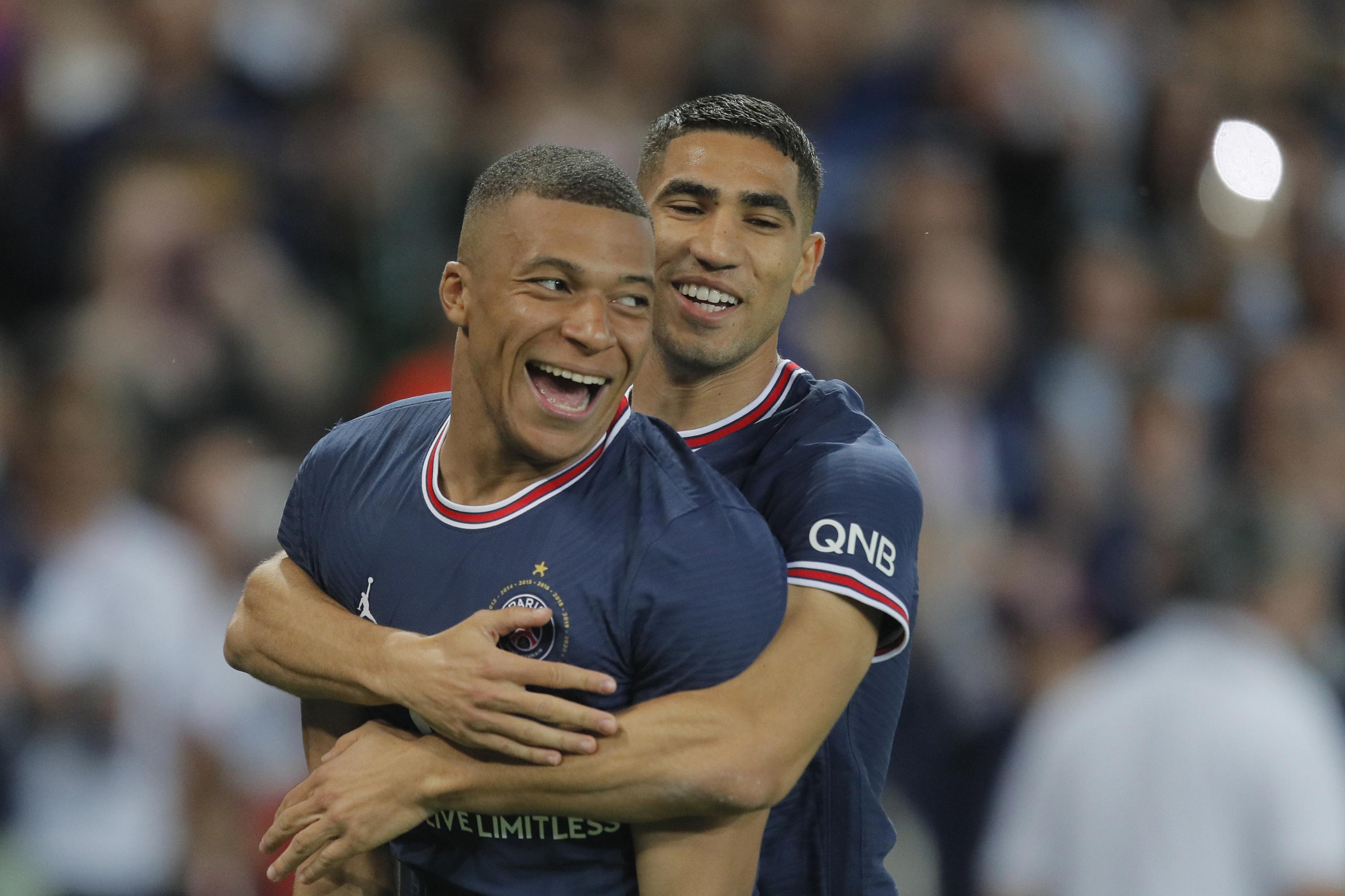 Mbappé Celebra Permanencia En El Psg Con Tripleta Ap News