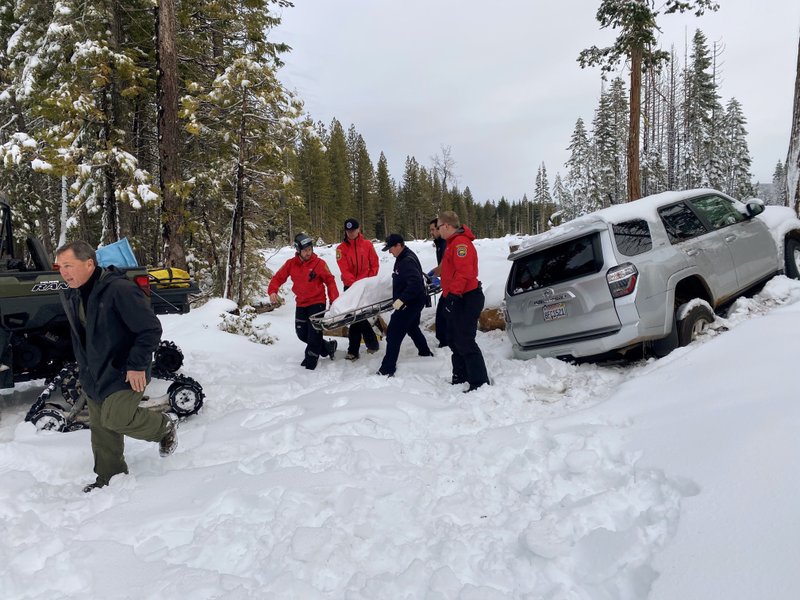 Family Woman Used Floor Mats To Stay Warm In Snowbound Suv