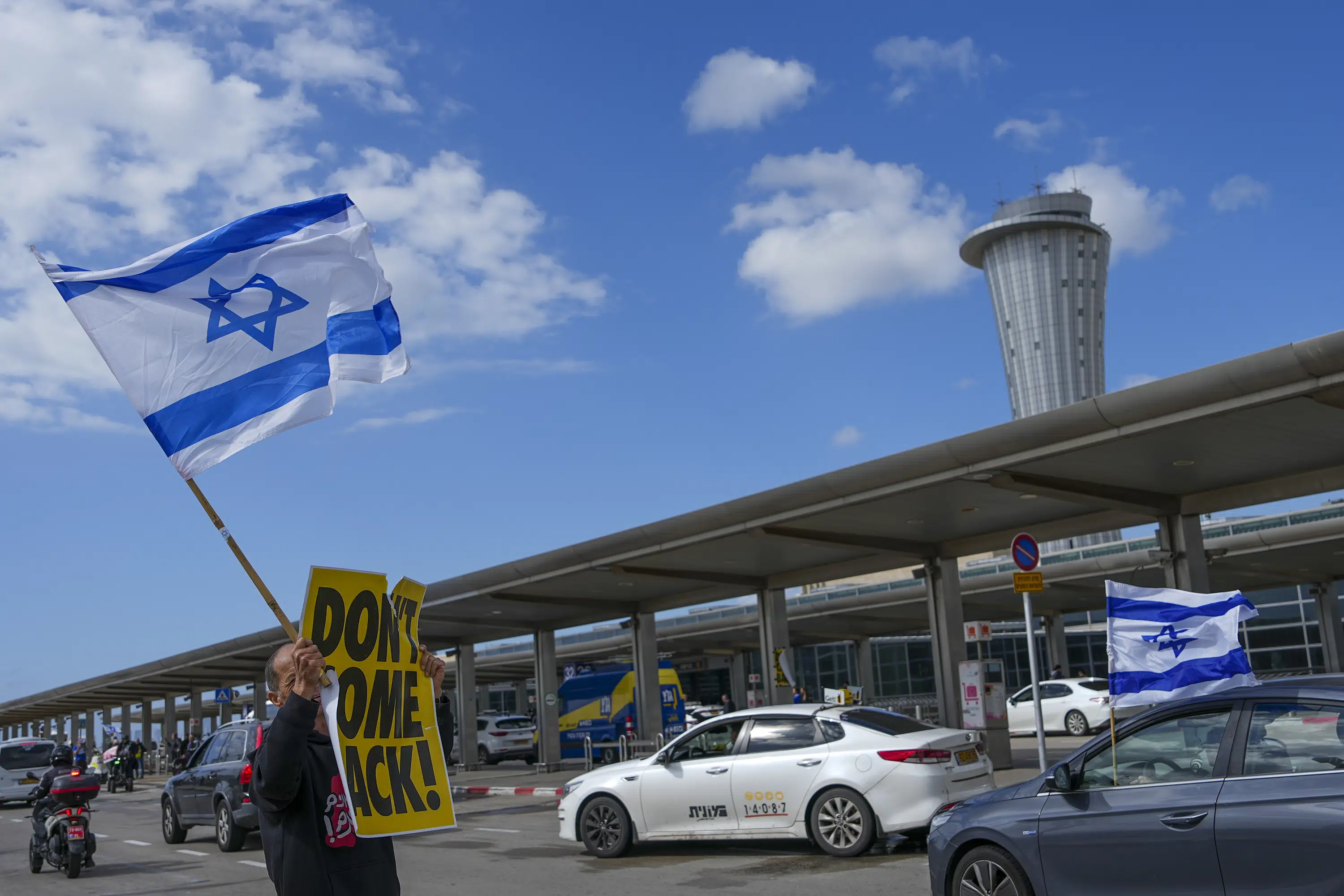 Netanyahu rejects judicial compromise, deepening crisis