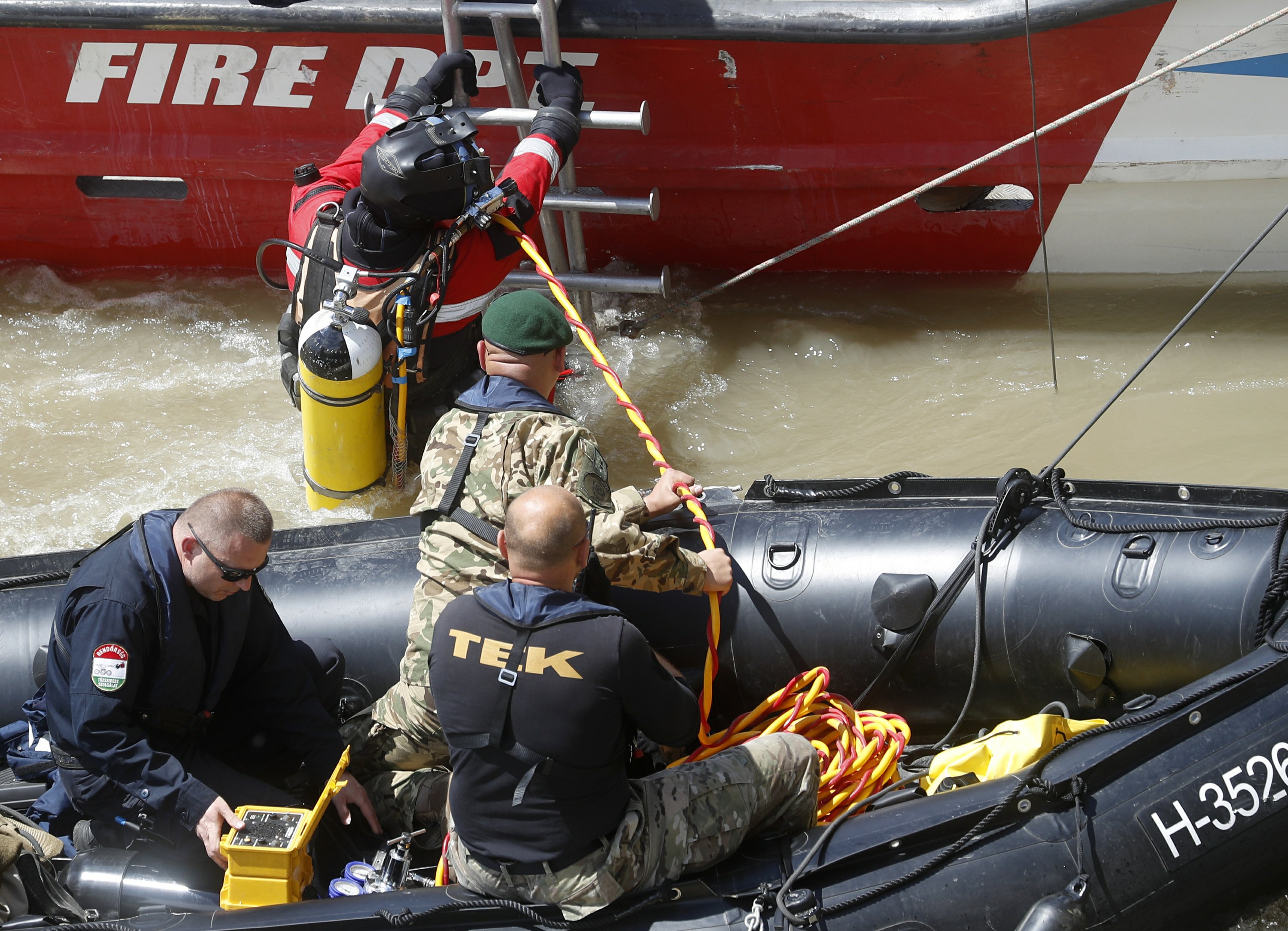 Hungary Needs Extended Search For 21 Missing In Boat Sinking