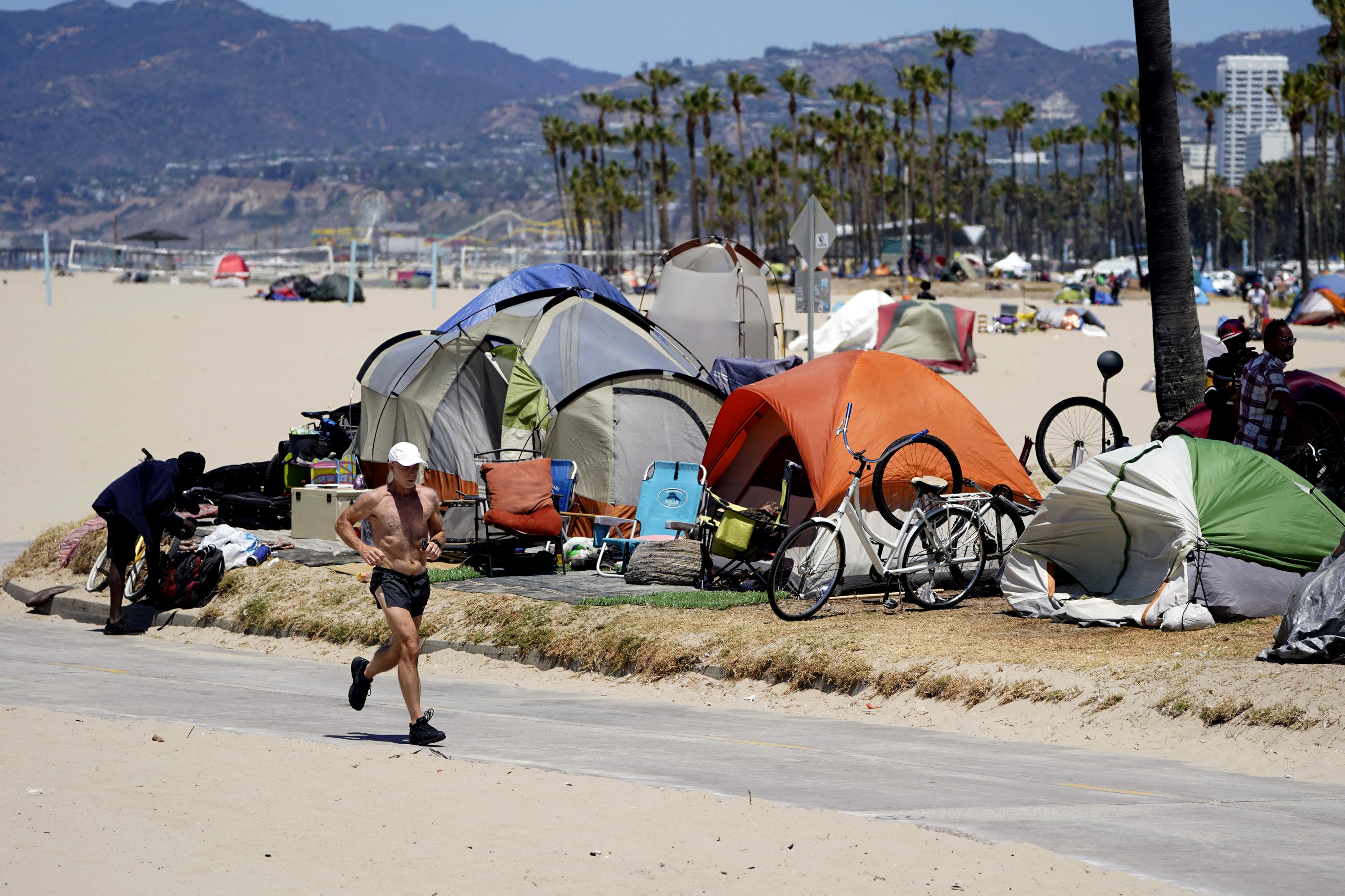 Los Angeles Passes Measure Limiting Homeless Encampments AP News   3000 