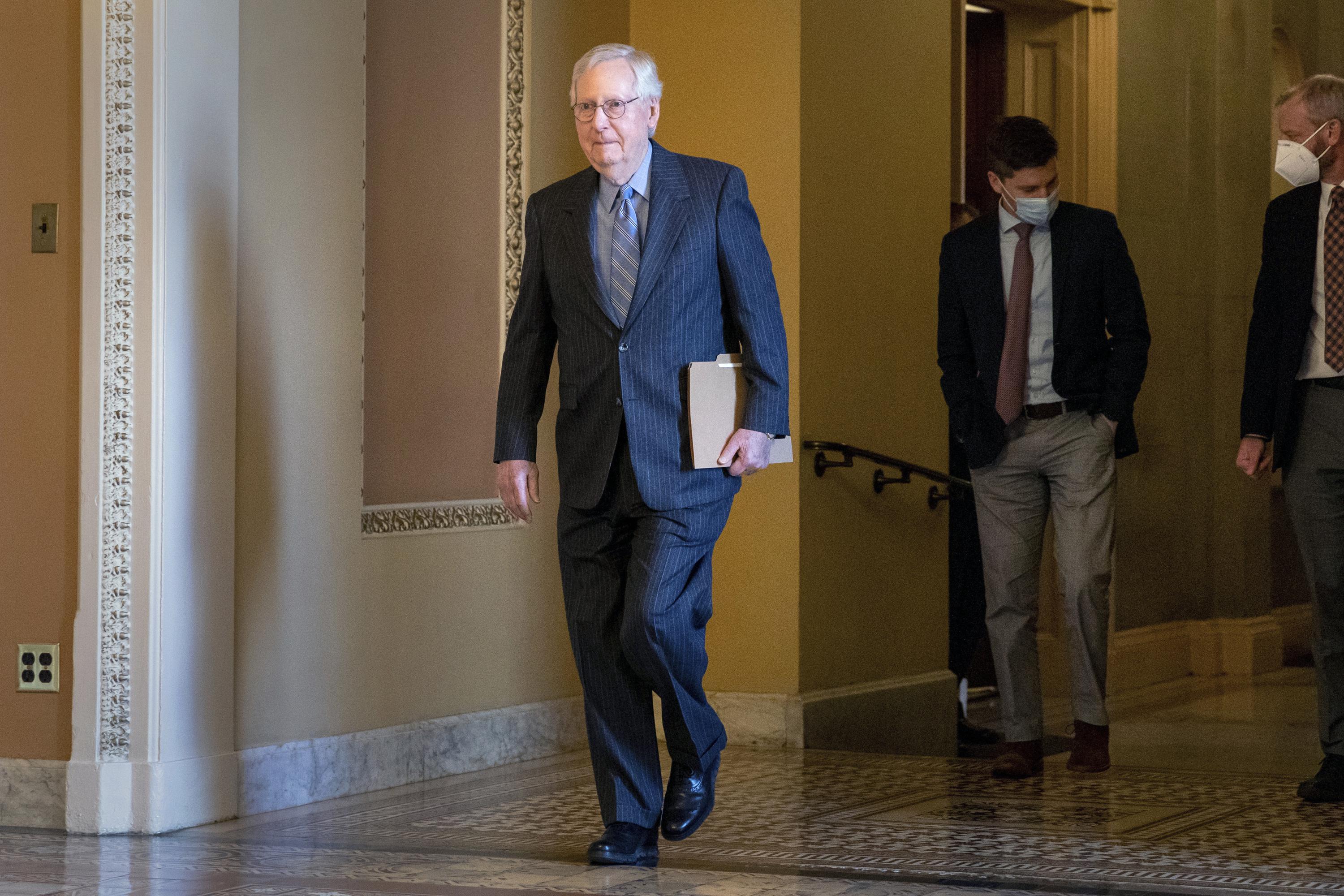 Sinema, Manchin slammed as Senate begins voting bill debate - Associated Press - Tranquility 國際社群