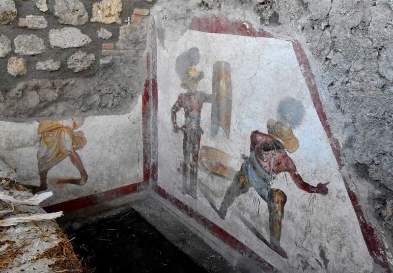 New Fresco With Gladiators Discovered In Pompeii