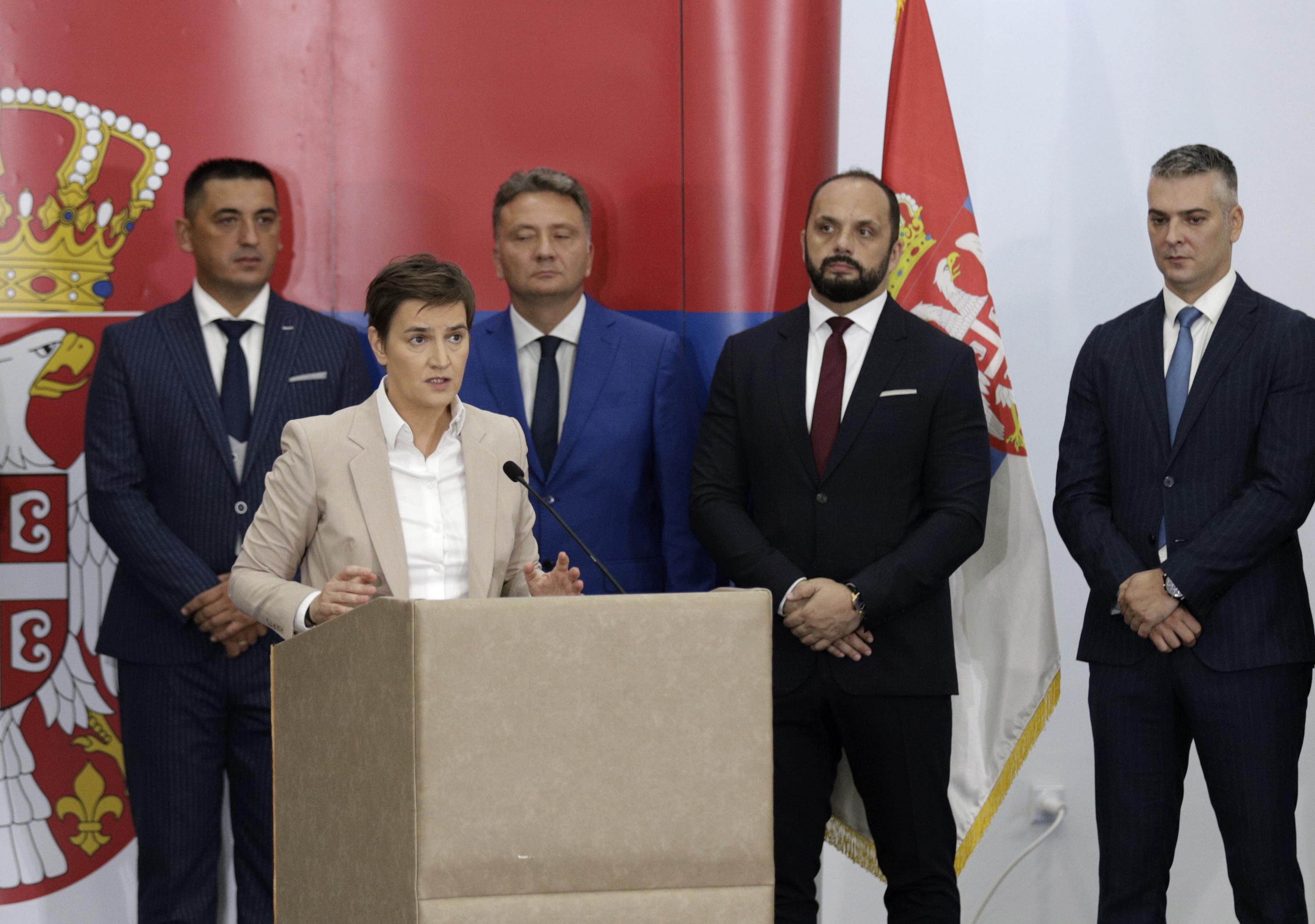 Српски премијер долази у посету док тензије и даље расту за косовске Србе