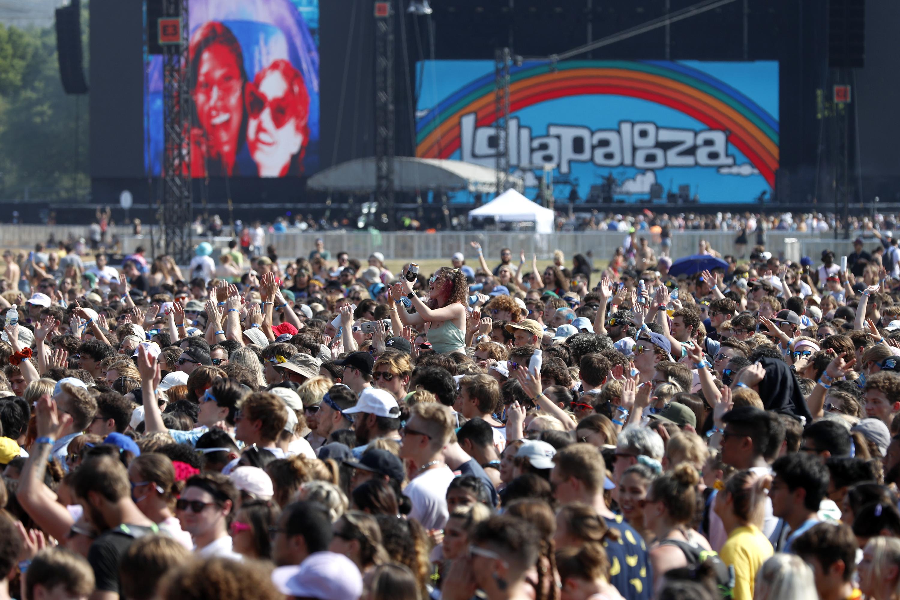 What to Wear to Lollapalooza, What to Bring, What to Expect