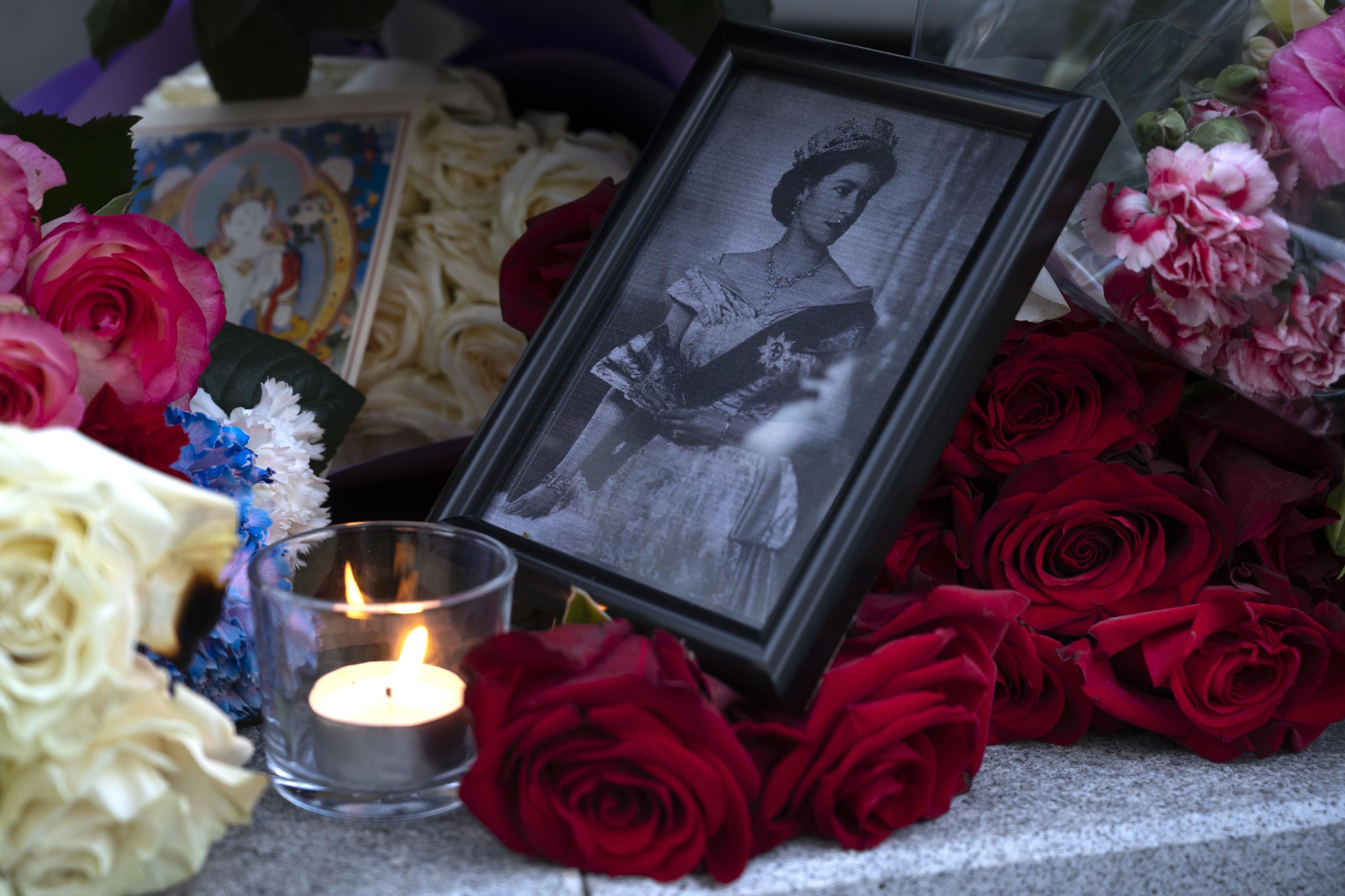 The Queen Is Dead: Charles Becomes King - o9ovdoi