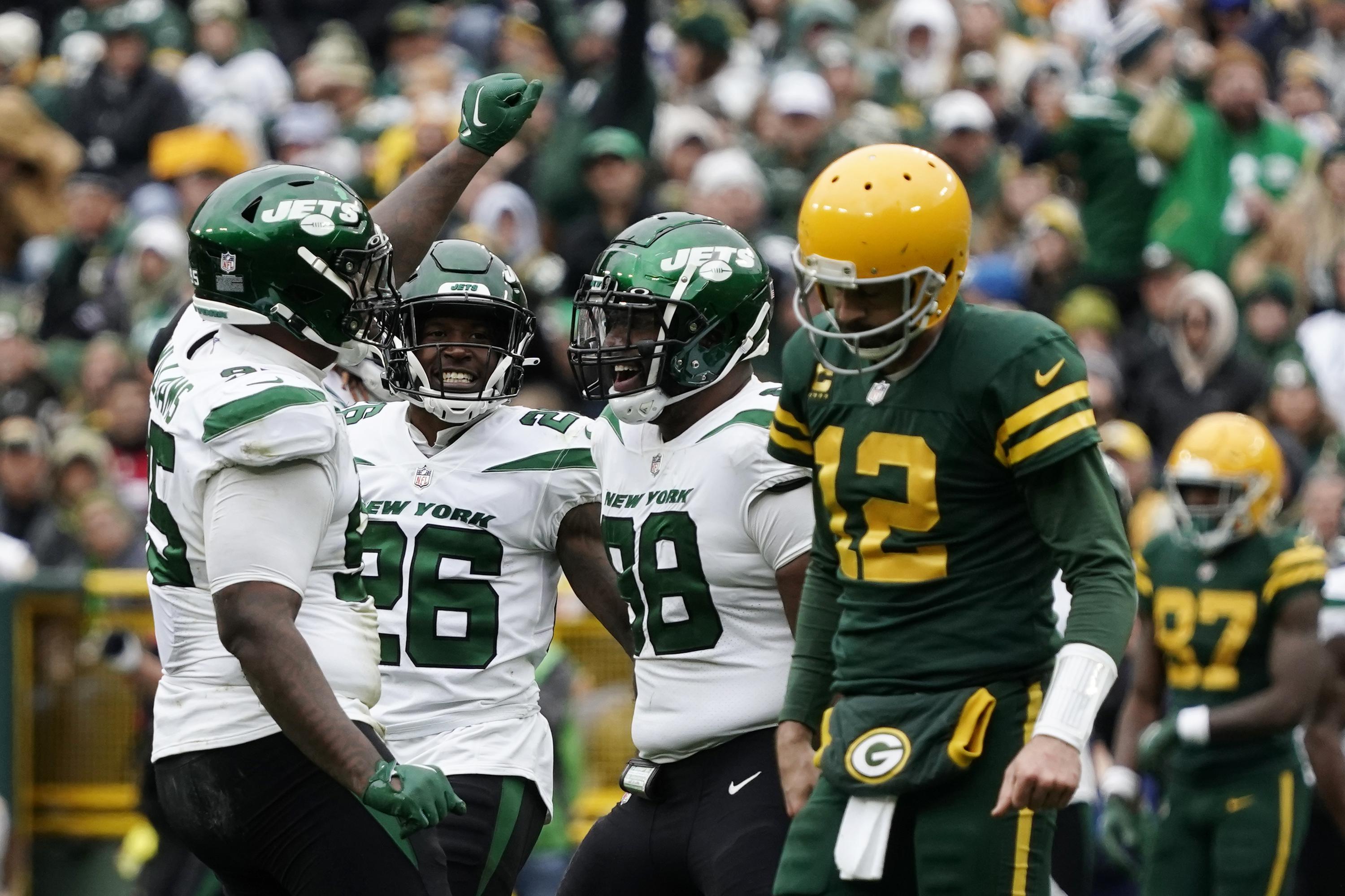 Jets continue surge with convincing 2710 win at Green Bay AP News