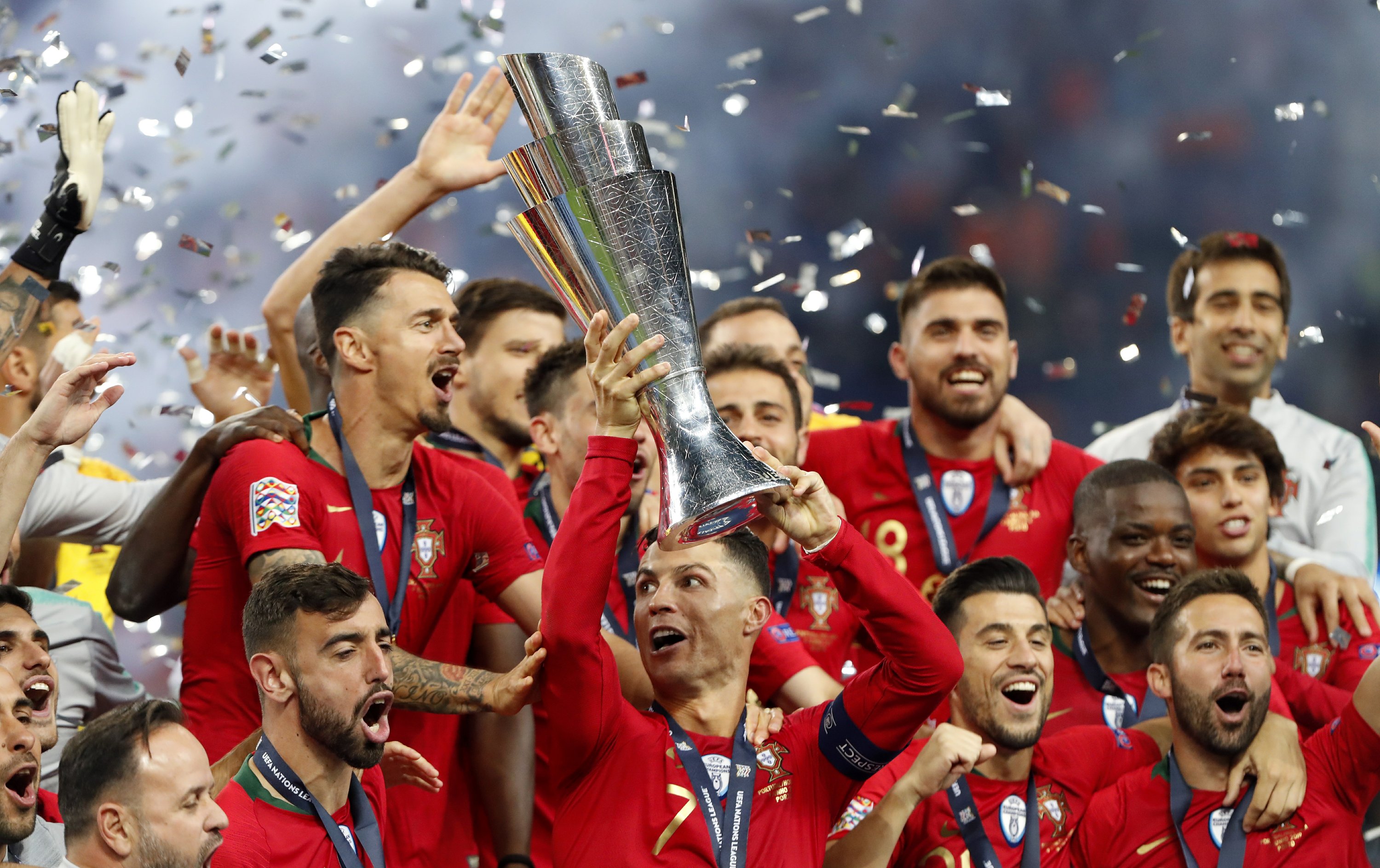 14+ Uefa Nations League Trophy Ronaldo Images