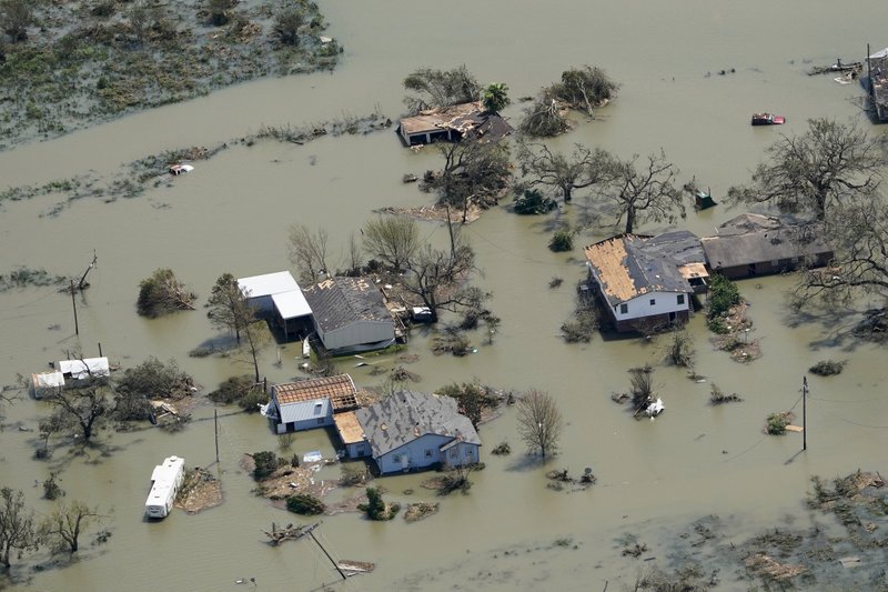 Laura Thrashes Louisiana Nearby States Face Tornado Threats