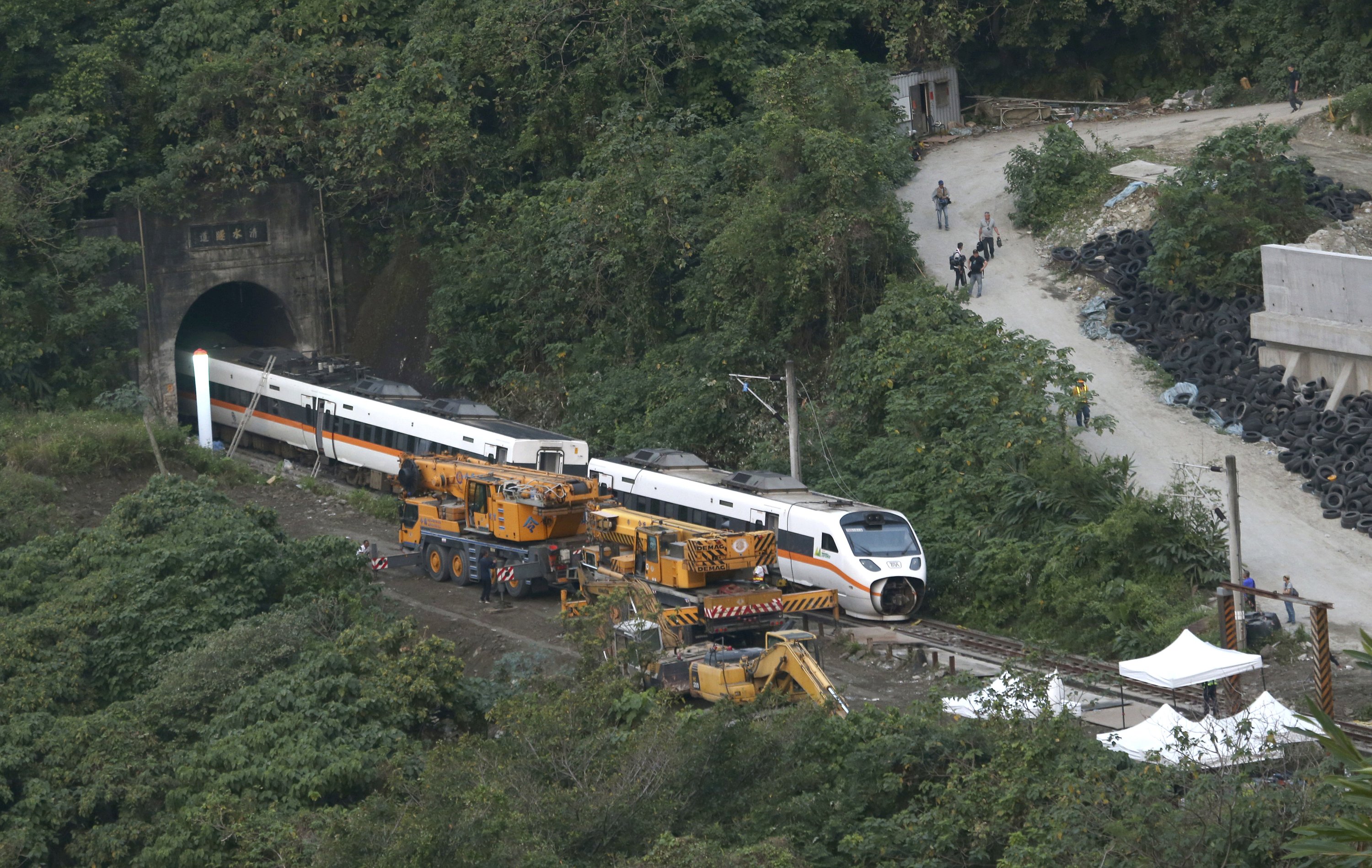 Prosecutors in Taiwan investigate 50 train deaths