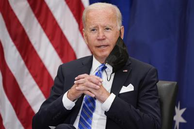 El presidente de Estados Unidos, Joe Biden, en una reunión con el primer ministro de Australia, Scott Morrison en el Hotel Intercontinental Barclay, durante la Asamblea General de Naciones Unidas, el martes 21 de septiembre de 2021 en Nueva York. (AP Foto/Evan Vucci)