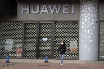 Canada bans China's Huawei Technologies from 5G networks | AP News