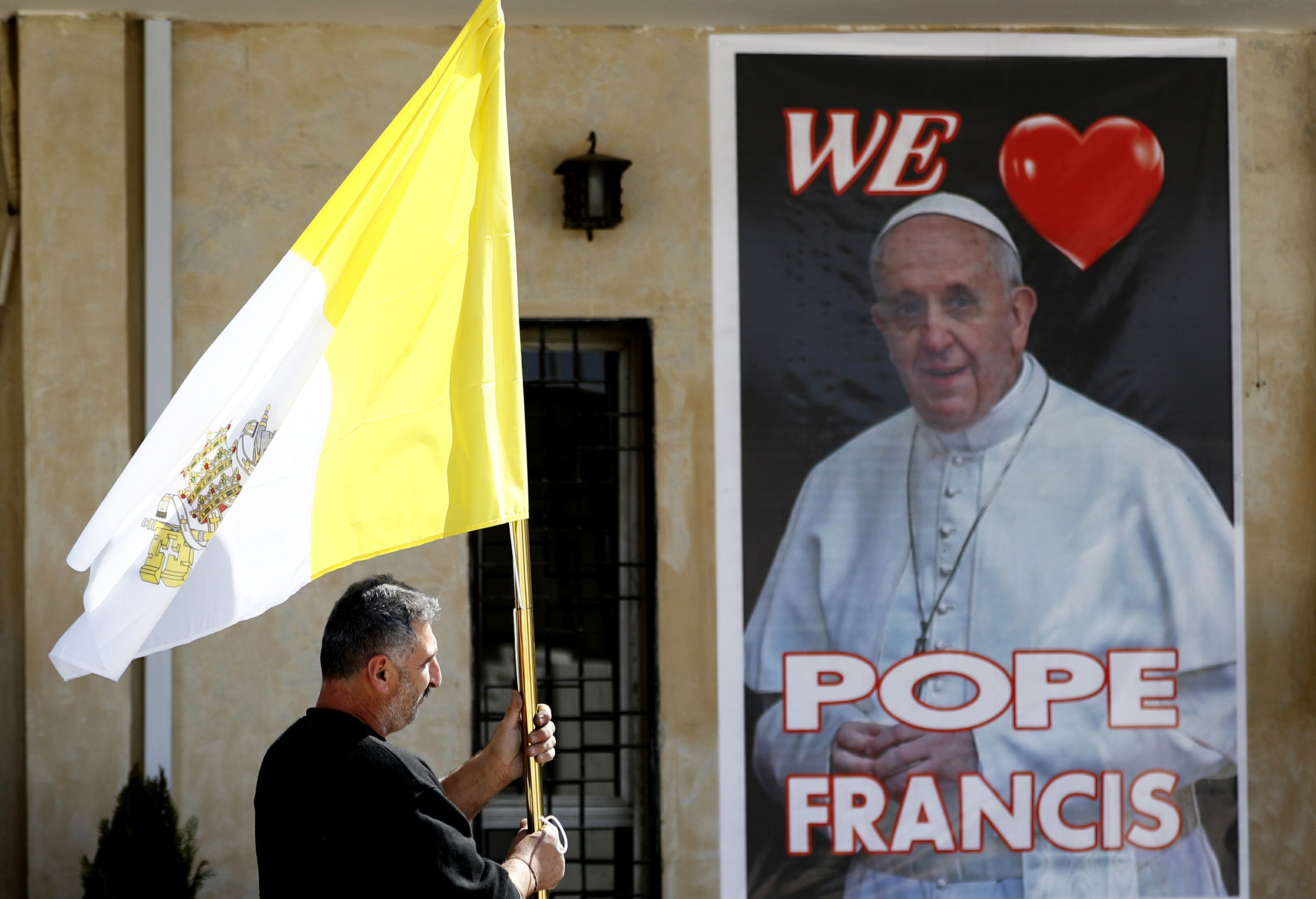 ‘Not a good idea’: experts concerned about Pope’s trip to Iraq