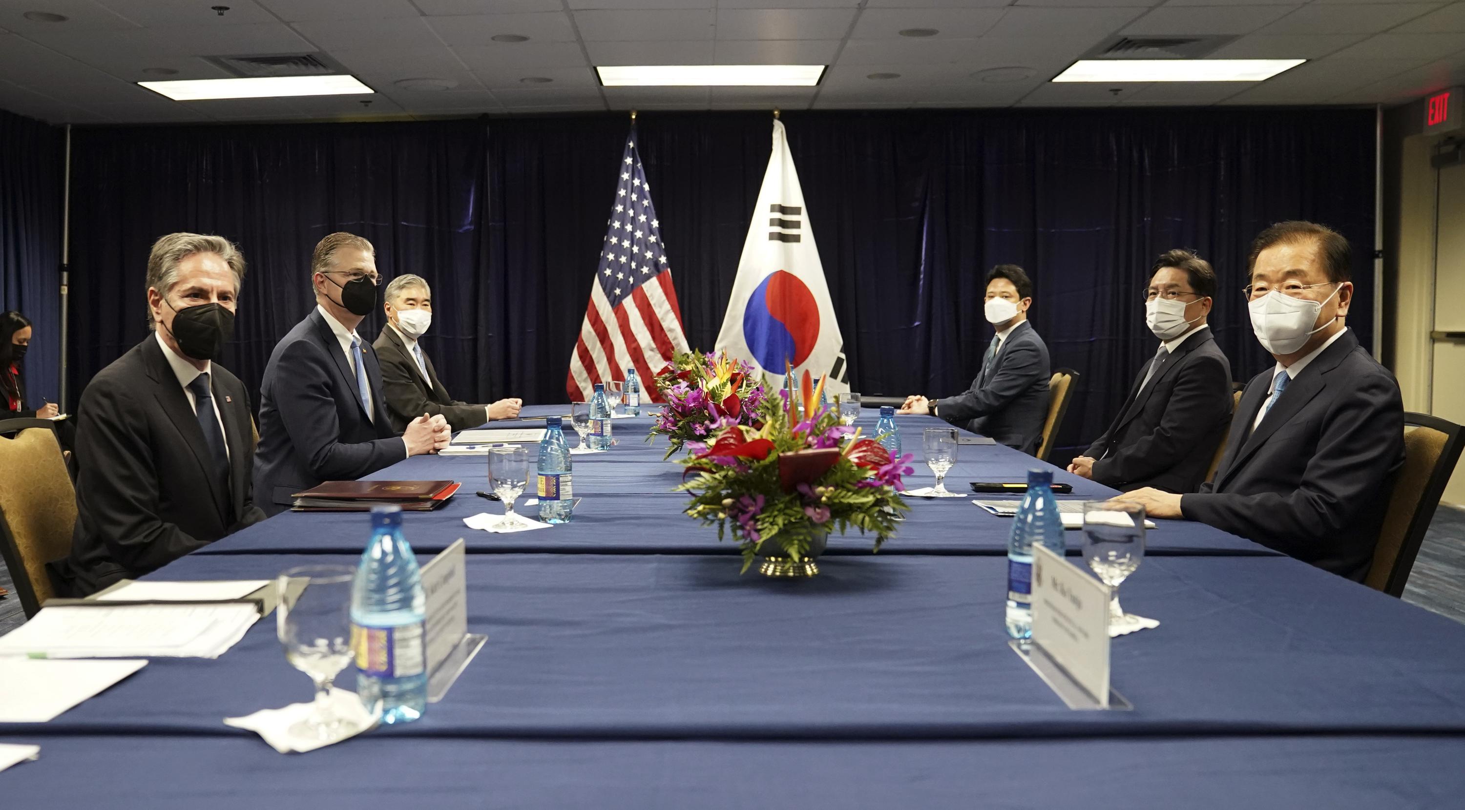 US Japan South Korea meet in Hawaii to discuss North Korea – Associated Press