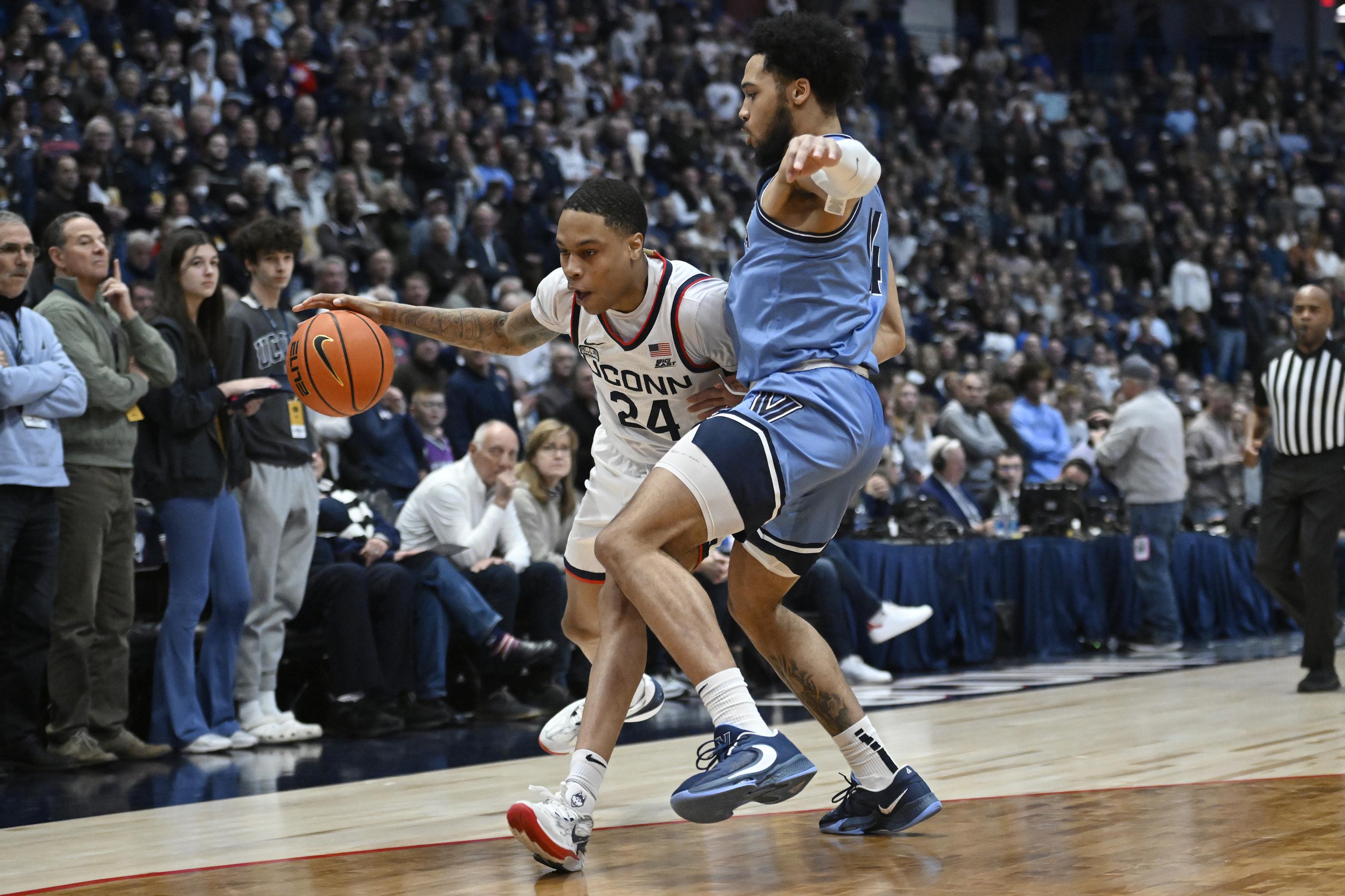 Alex Karaban beat the halftime buzzer to give UConn a 13-point