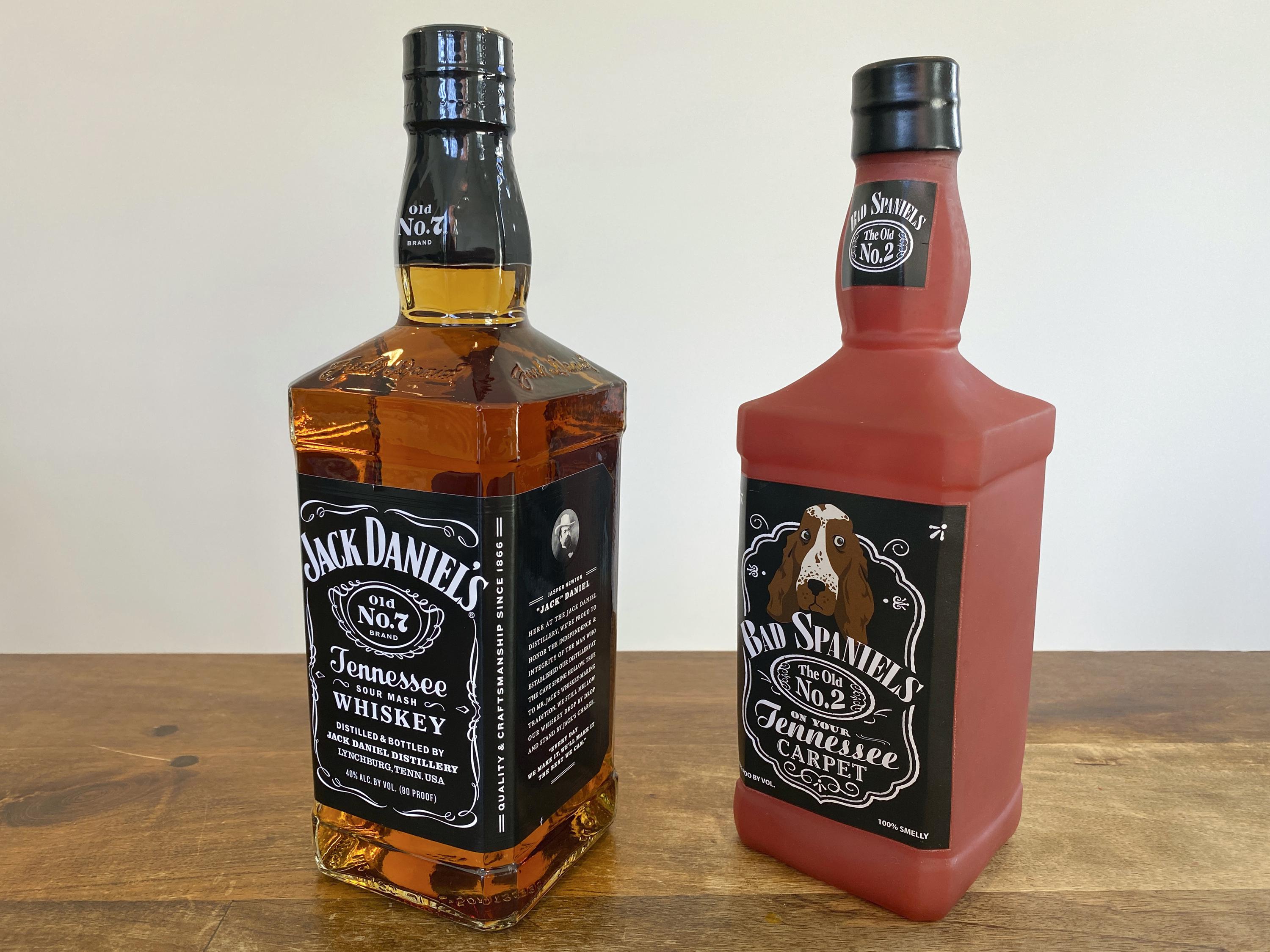 La Corte Suprema toma el caso de Jack Daniel contra un fabricante de juguetes para perros