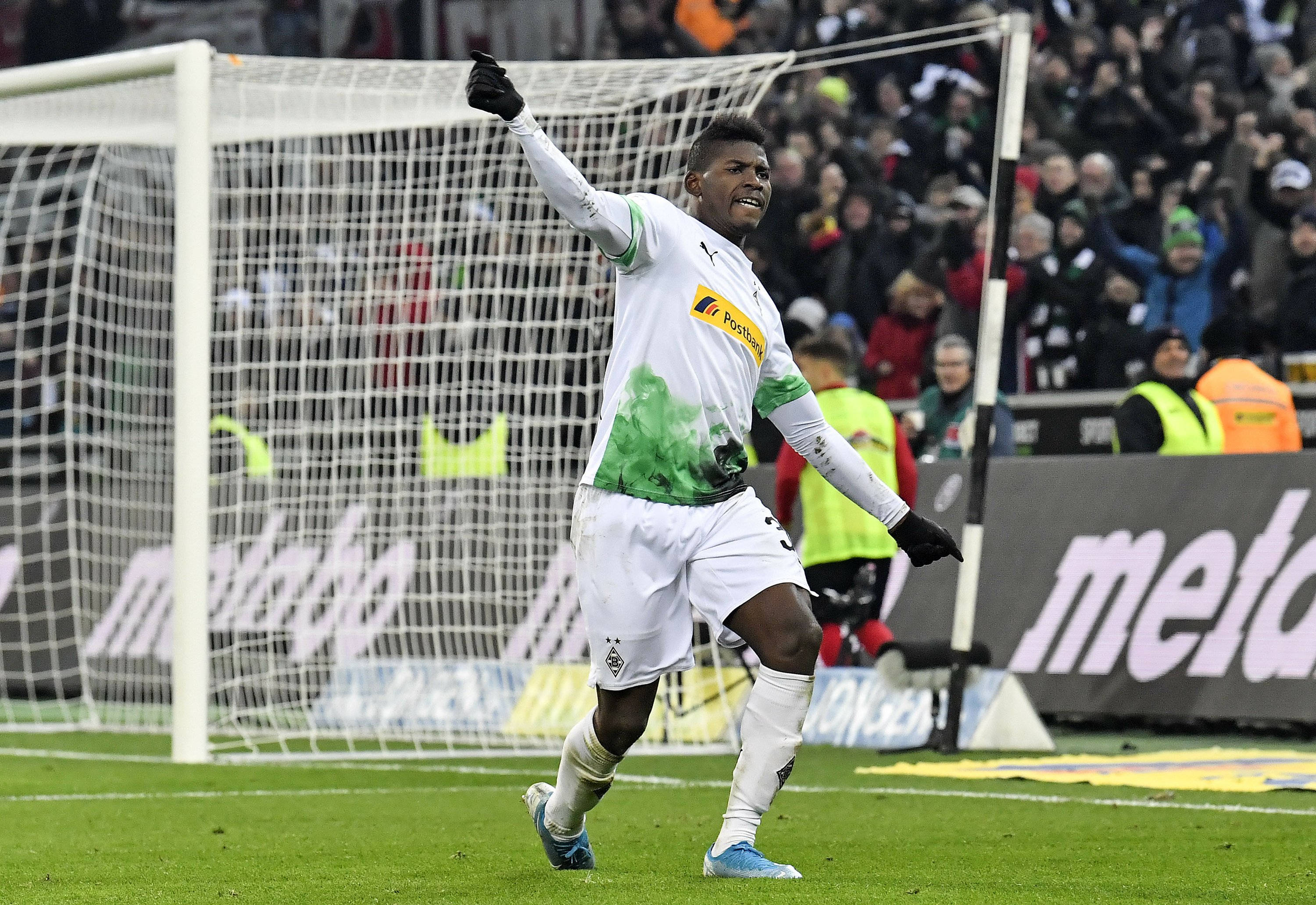 Embolo Scores 2 To Lift Gladbach Back To Top Of Bundesliga