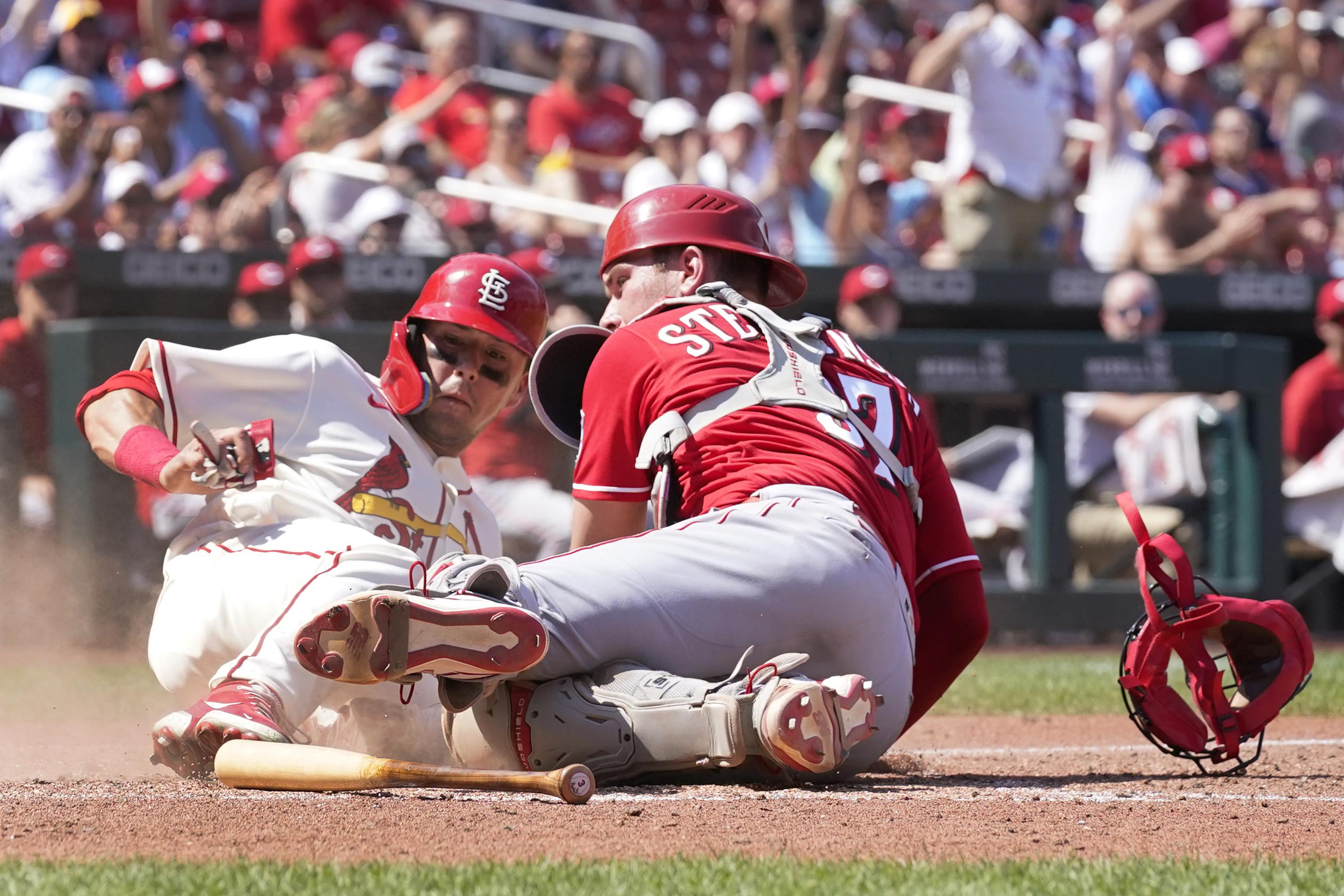 Cardinals Reds Game Postponed Because Of Rain AP News