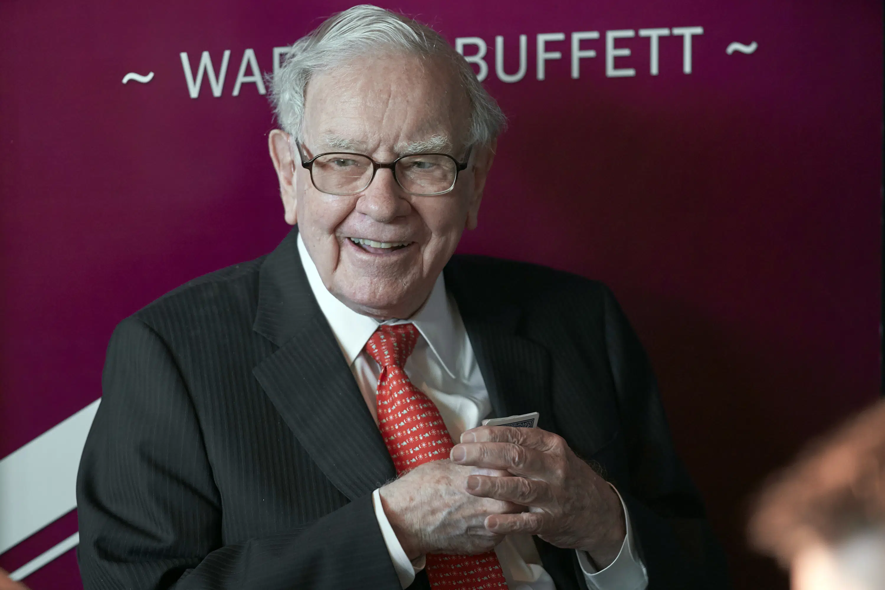 Board member: 92-year-old Buffett won't be replaced soon | AP News