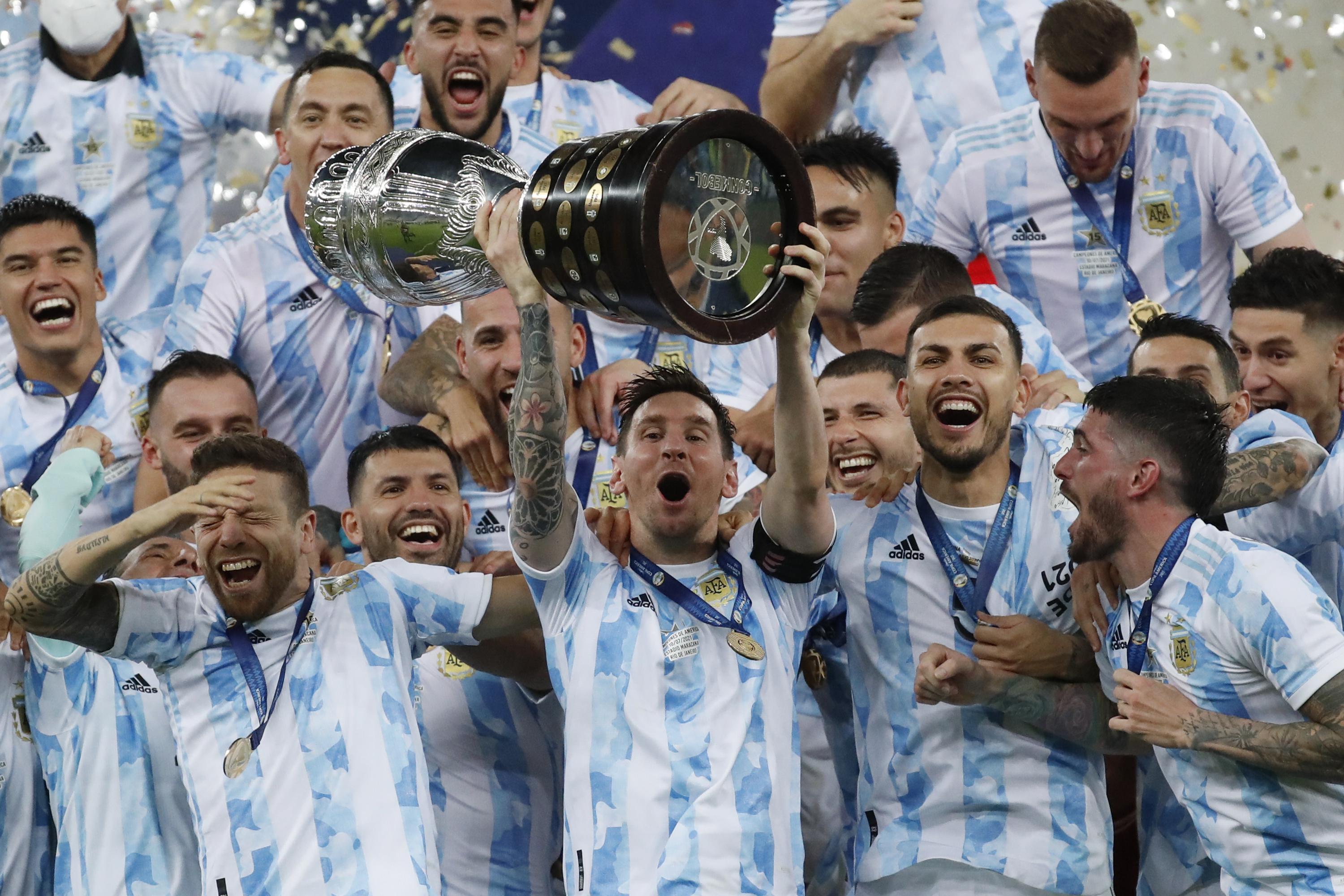 Messi pays his deƄt to Argentina with Copa Aмerica title | AP News