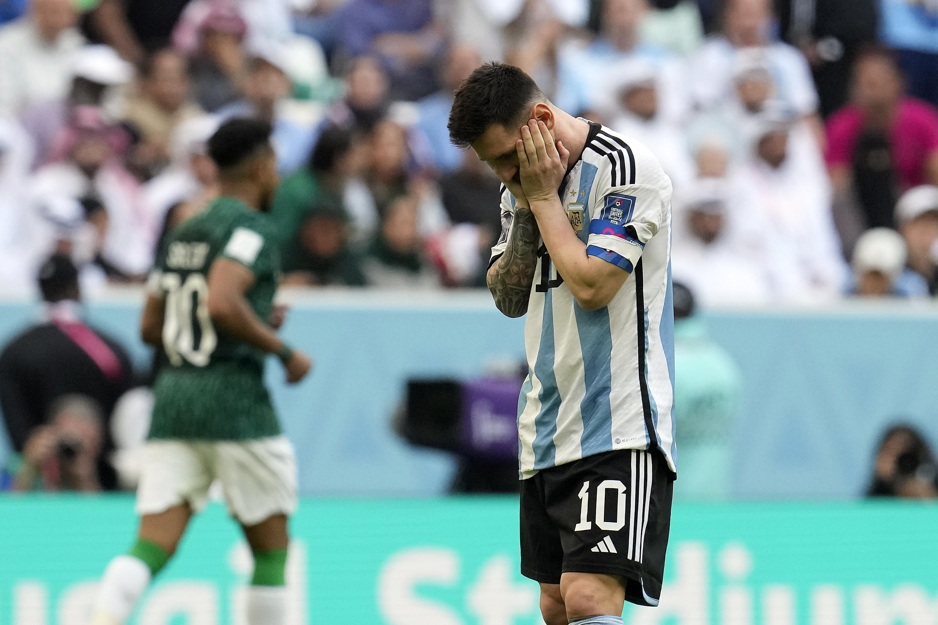 World Cup Stunner Saudi Arabia Beats Messi s Argentina 2 1 AP News