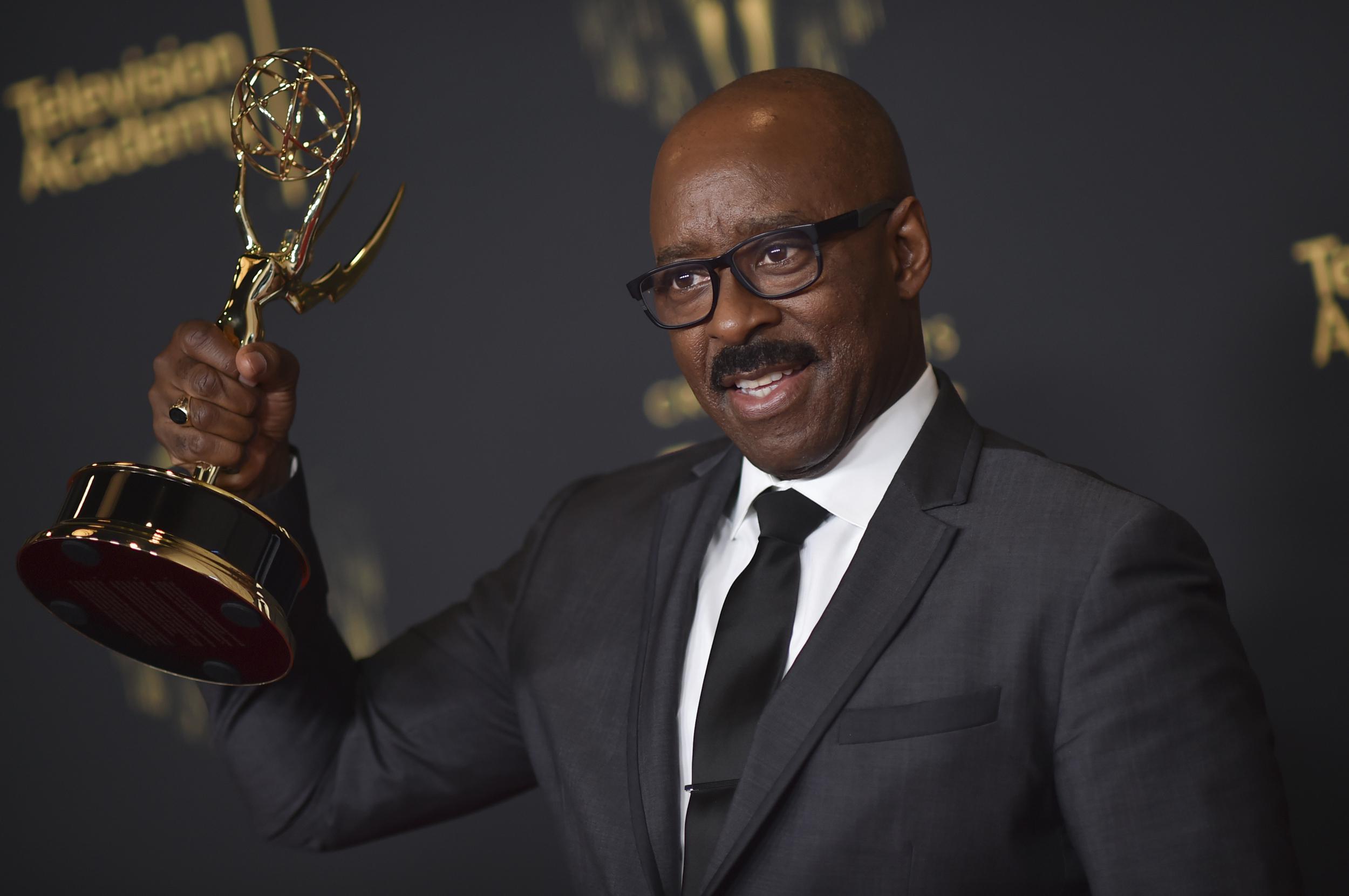 'SNL' hosts Rudolph, Chappelle win guest actor Emmy honors AP News
