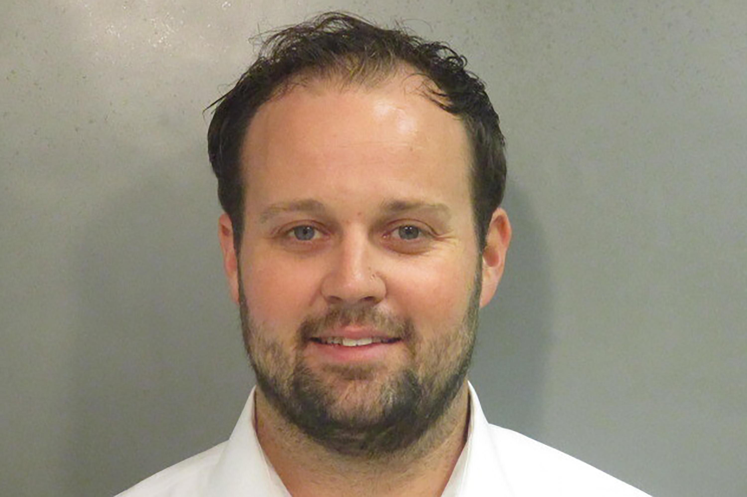 12ysrs Xxvideos - Reality TV's Josh Duggar gets 12 years in child porn case | AP News