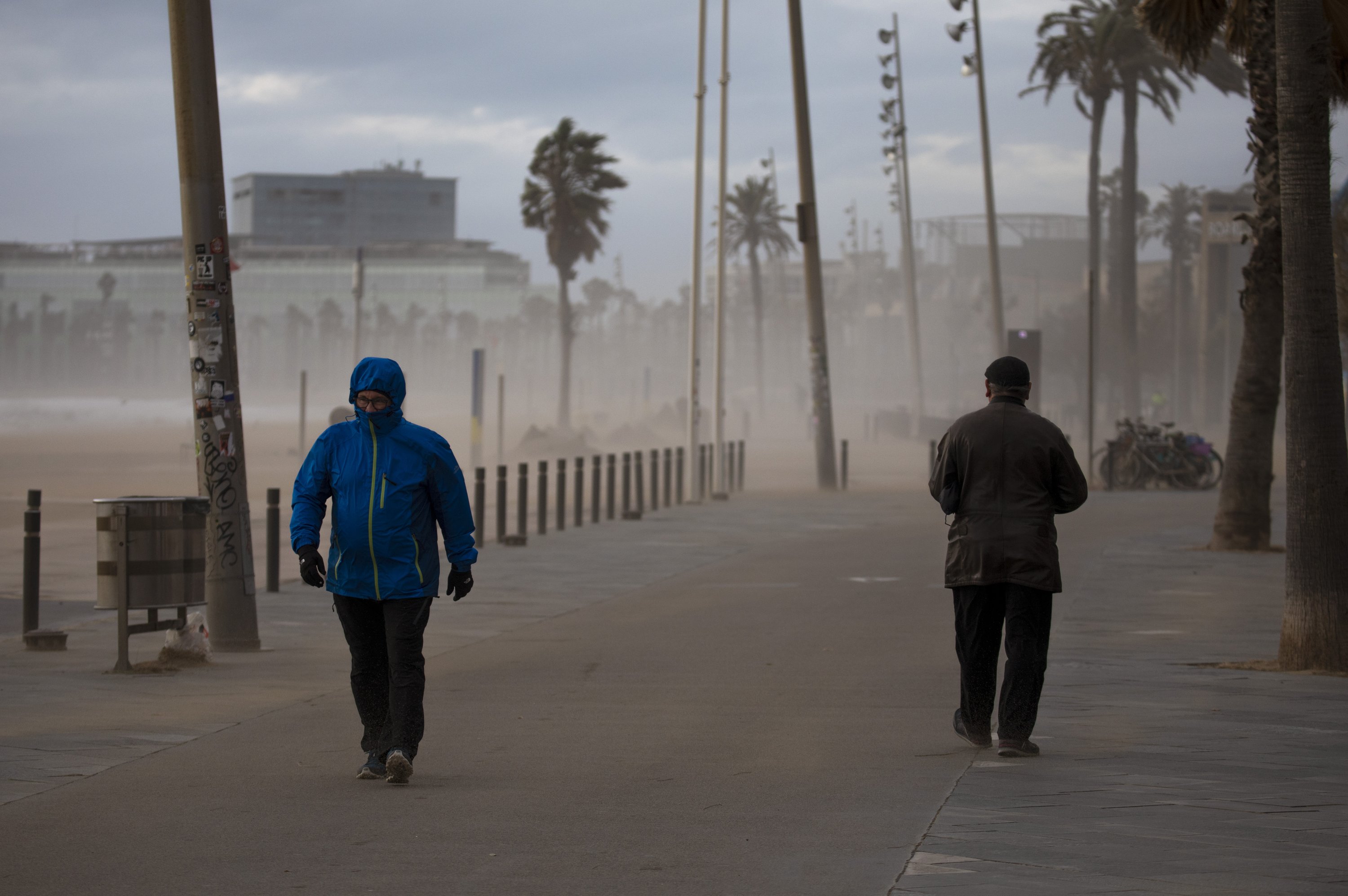 Winter storm lashes Spanish coast, leaves 4 dead, power cuts | AP News