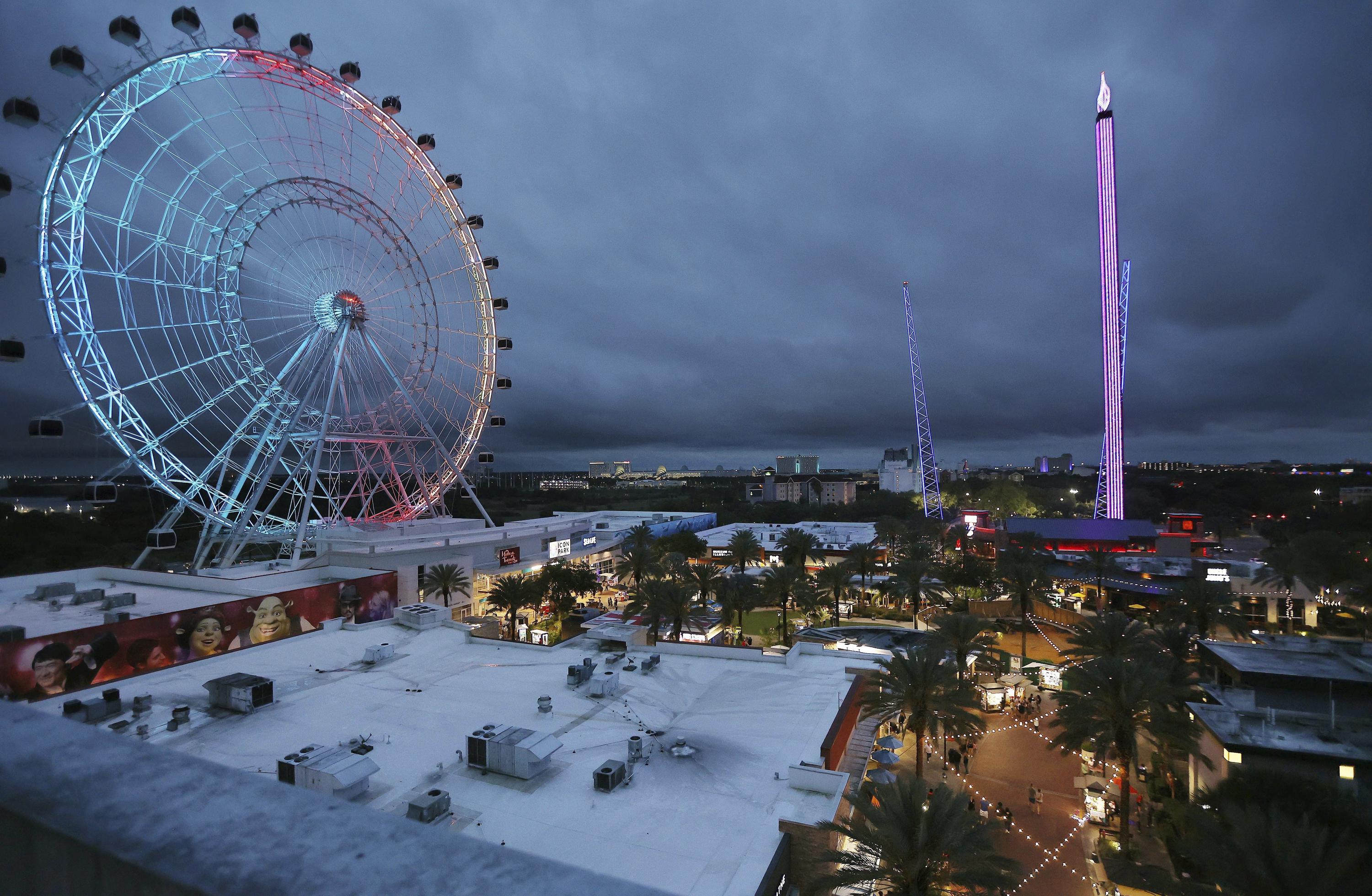 Teen falls to death from Florida amusement park ride