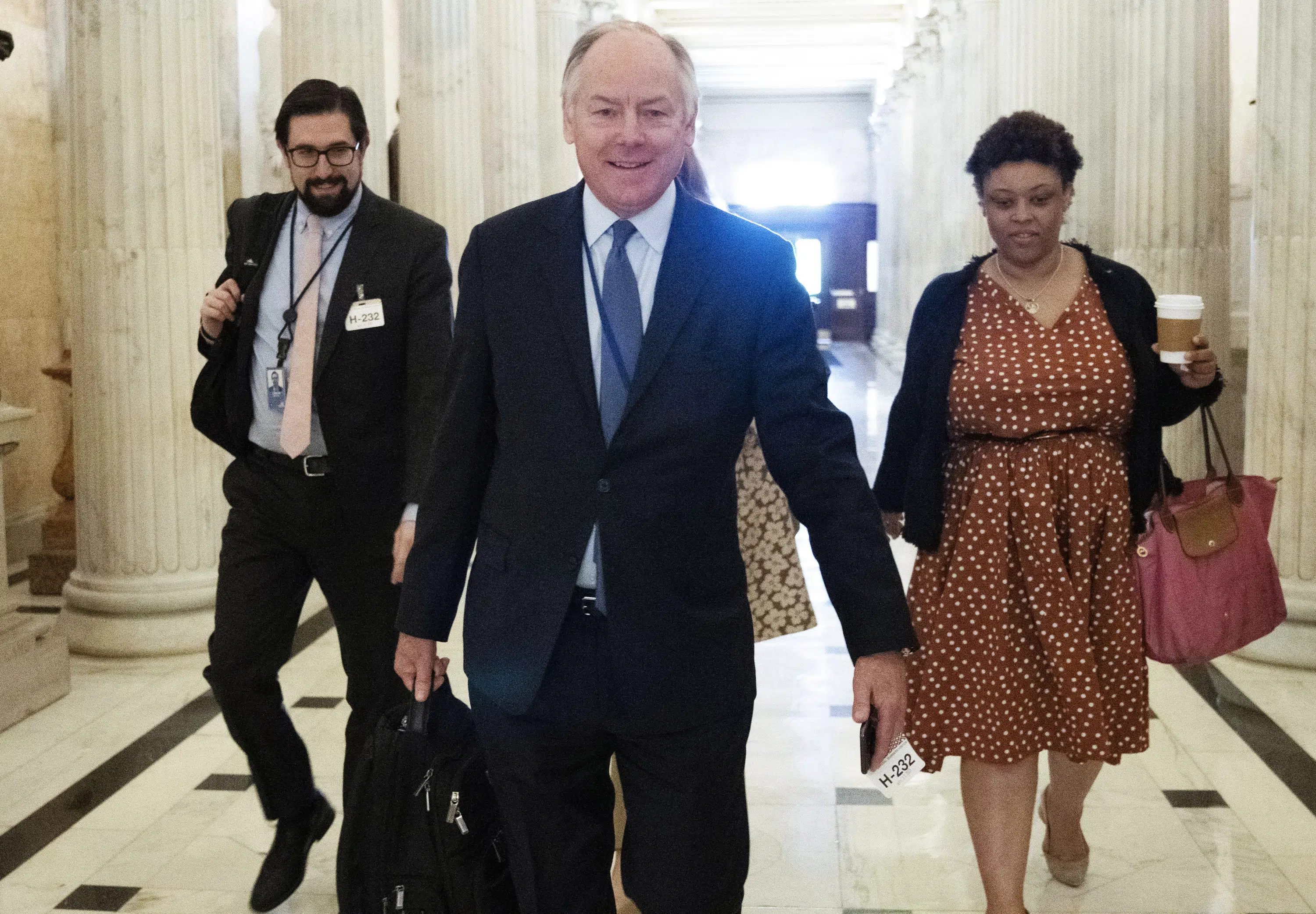 Biden, McCarthy to hold key meeting on debt ceiling as time runs out to resolve impasse