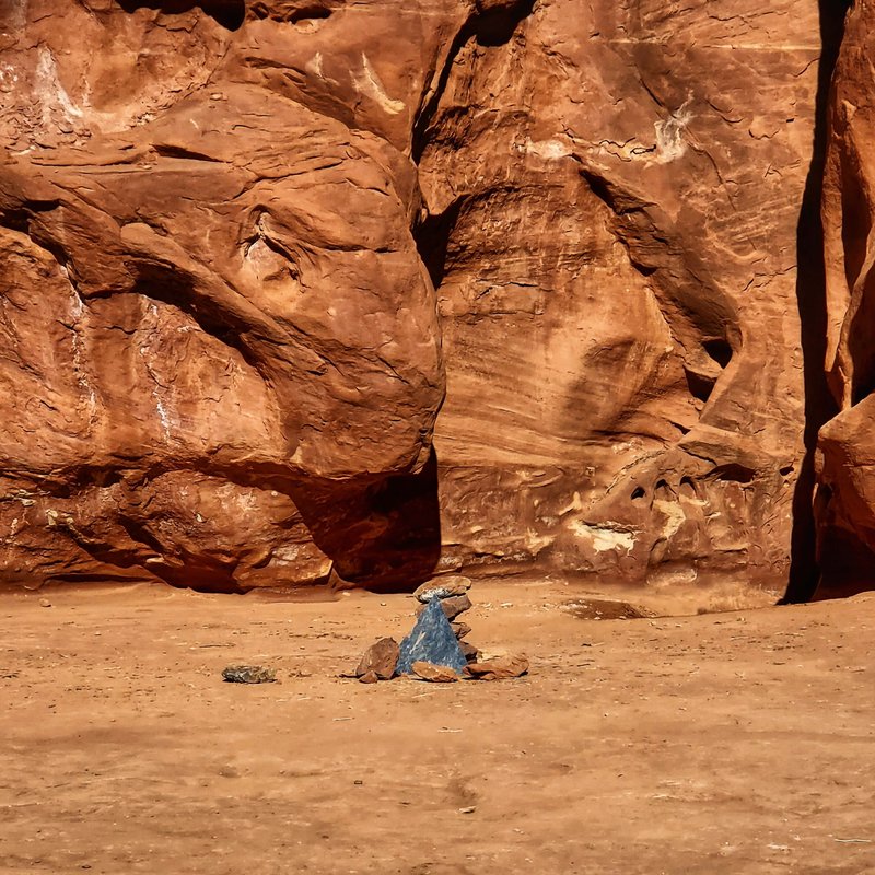 Mysterious silver monolith disappears from Utah desert