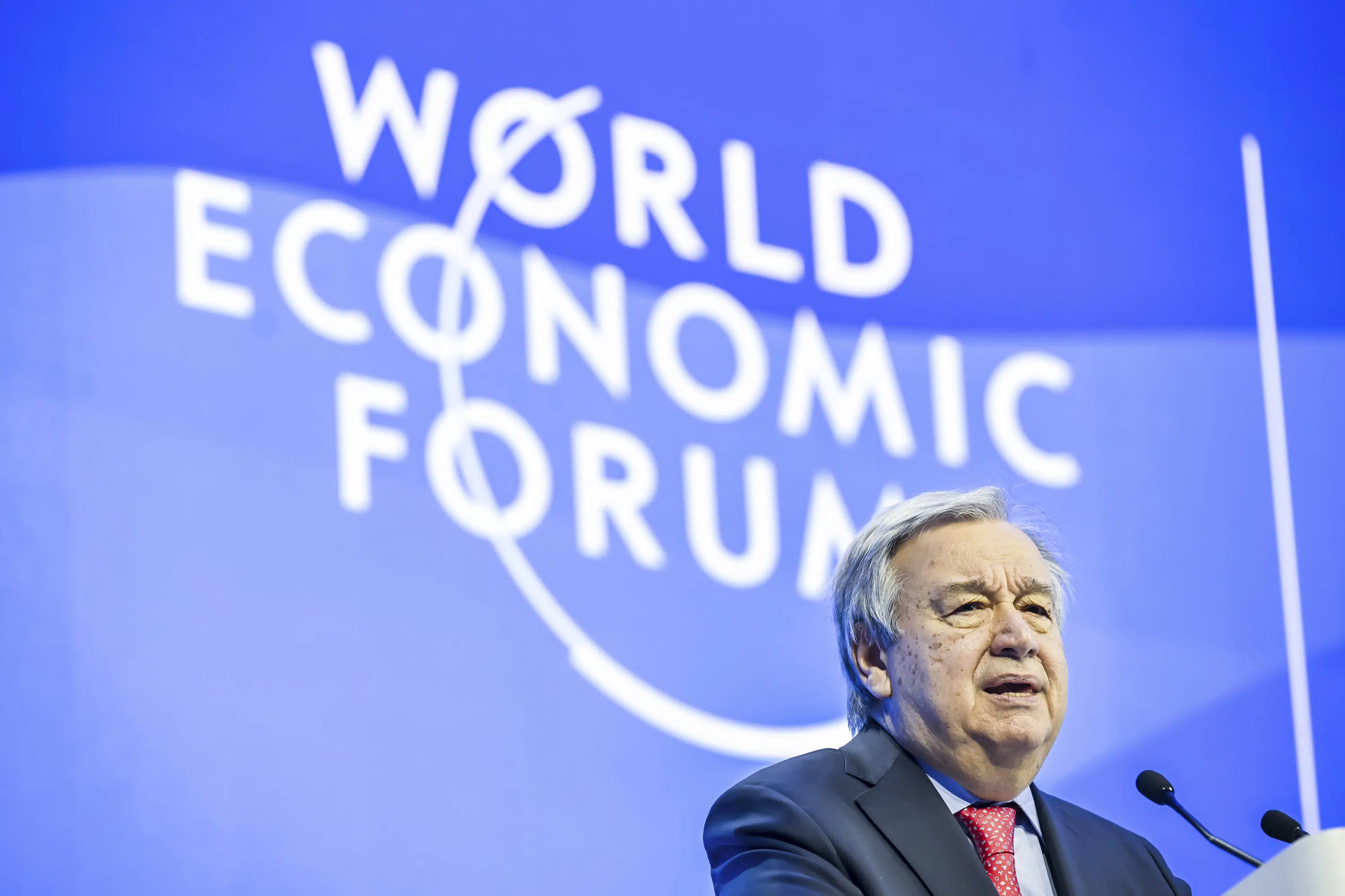 Sekretaris Jenderal PBB memperingatkan di Davos bahwa dunia berada dalam ‘kesulitan’