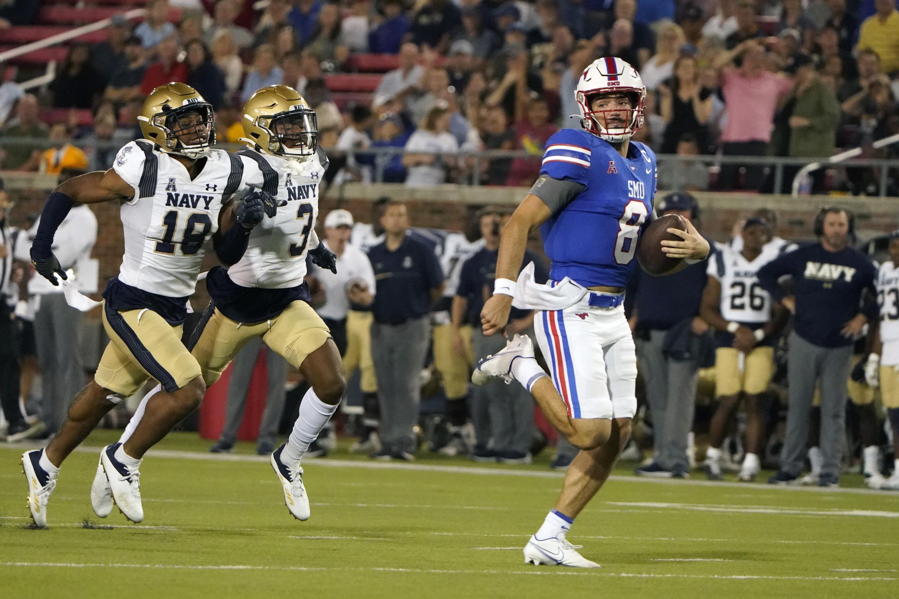 SMU scores 20 unanswered in 3rd quarter, beats Navy 4034 AP News