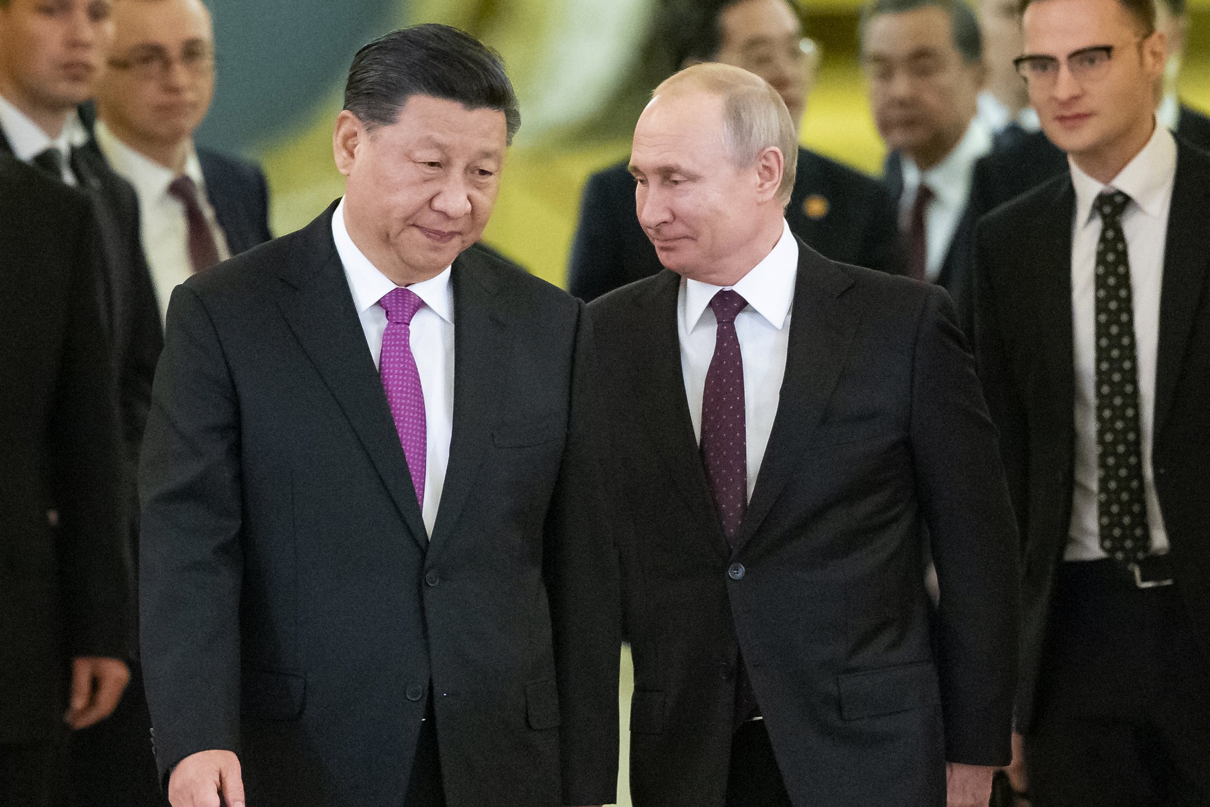 Leaders of Russia and China tighten their grip, get closer