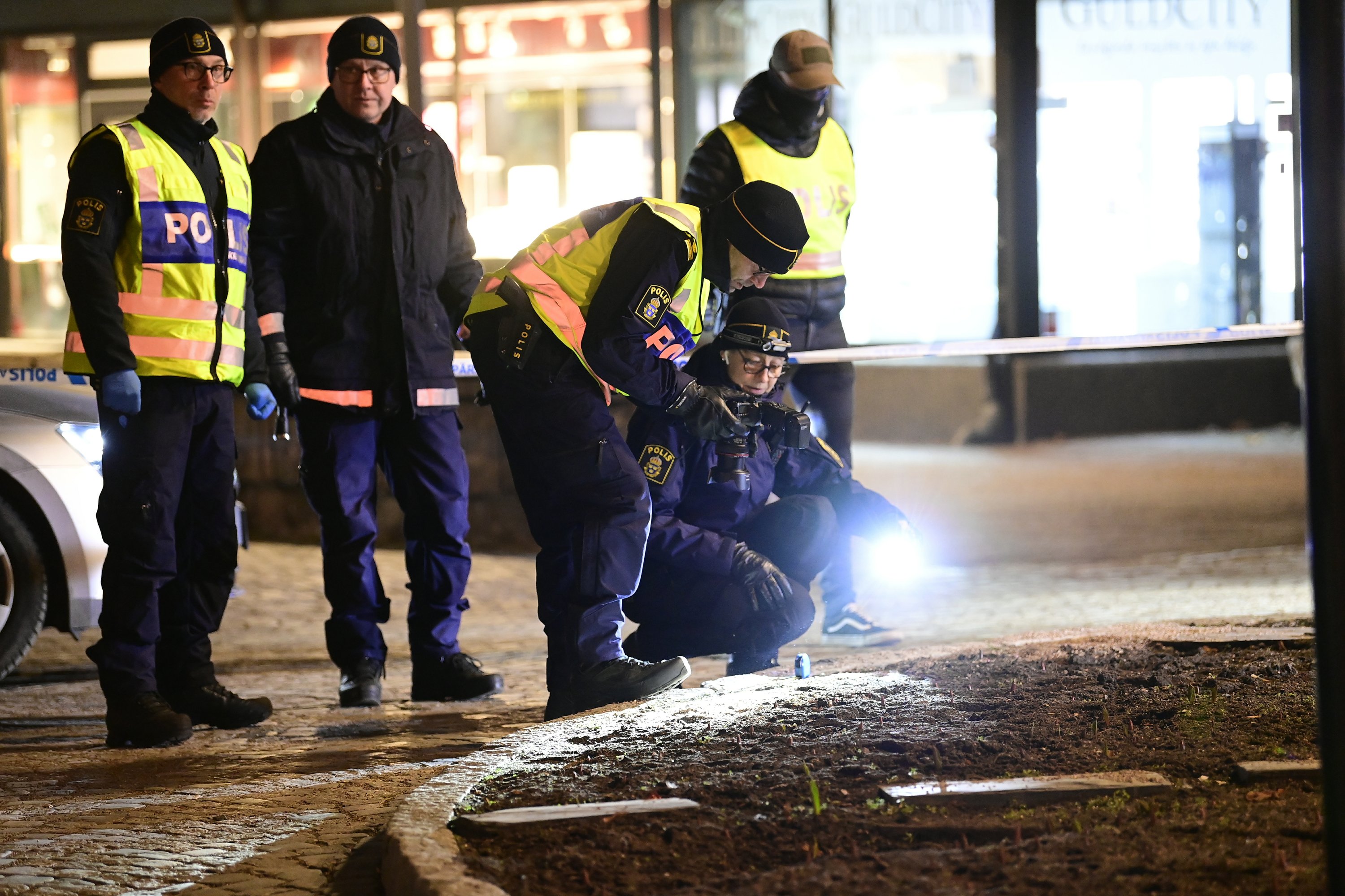 Man injures 8 with ax in Sweden before being shot, arrested